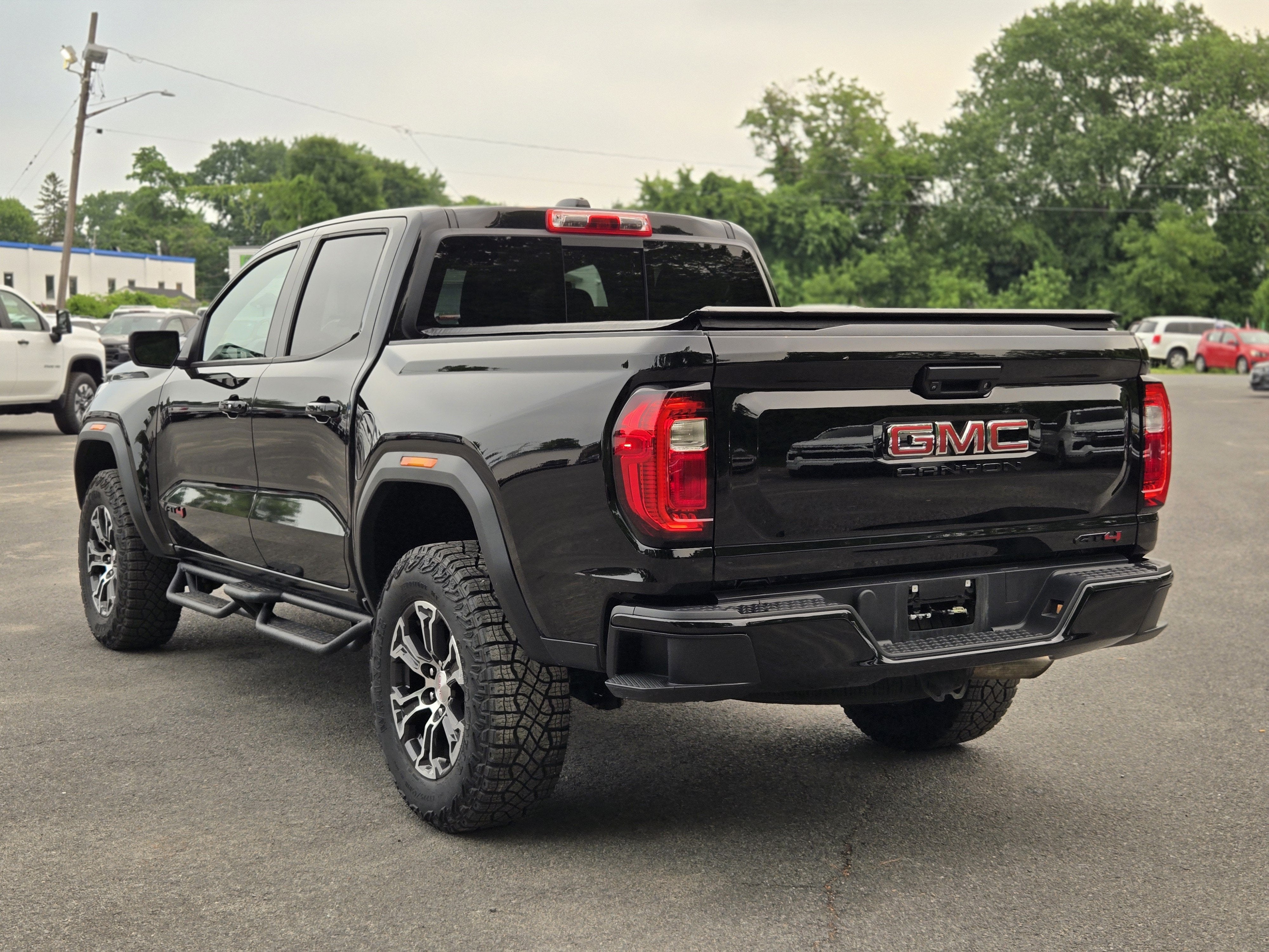 2024 GMC Canyon AT4