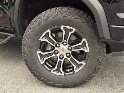 2024 GMC Canyon AT4