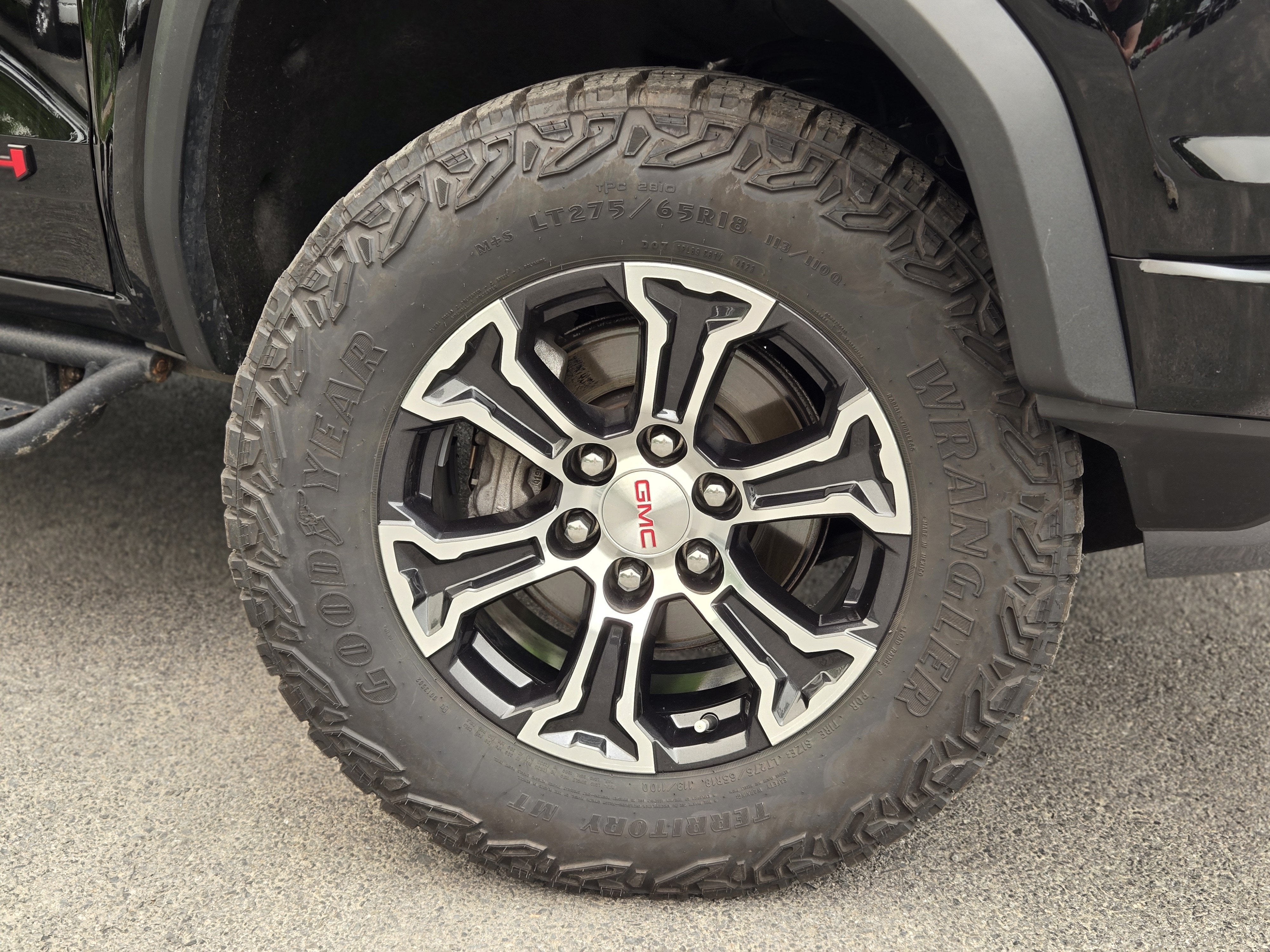 2024 GMC Canyon AT4