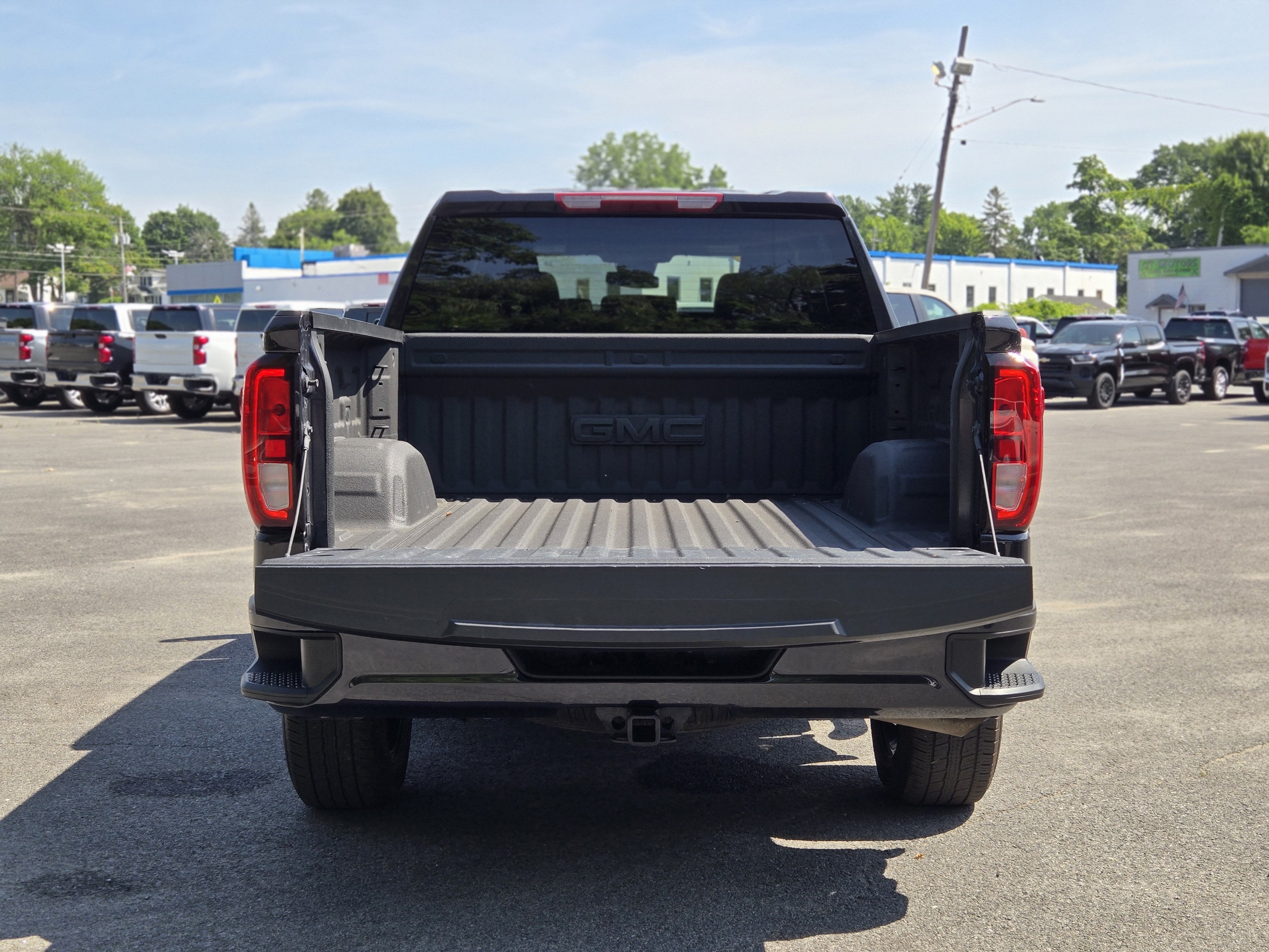 2025 GMC Sierra 1500 Elevation