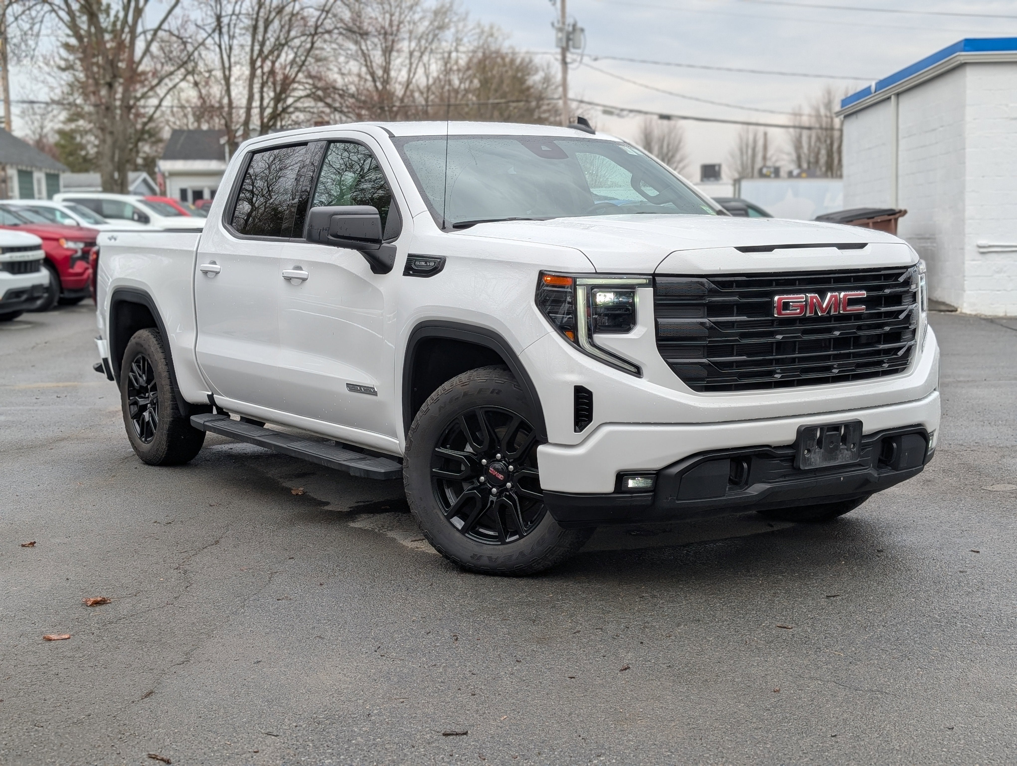 2025 GMC Sierra 1500 Elevation