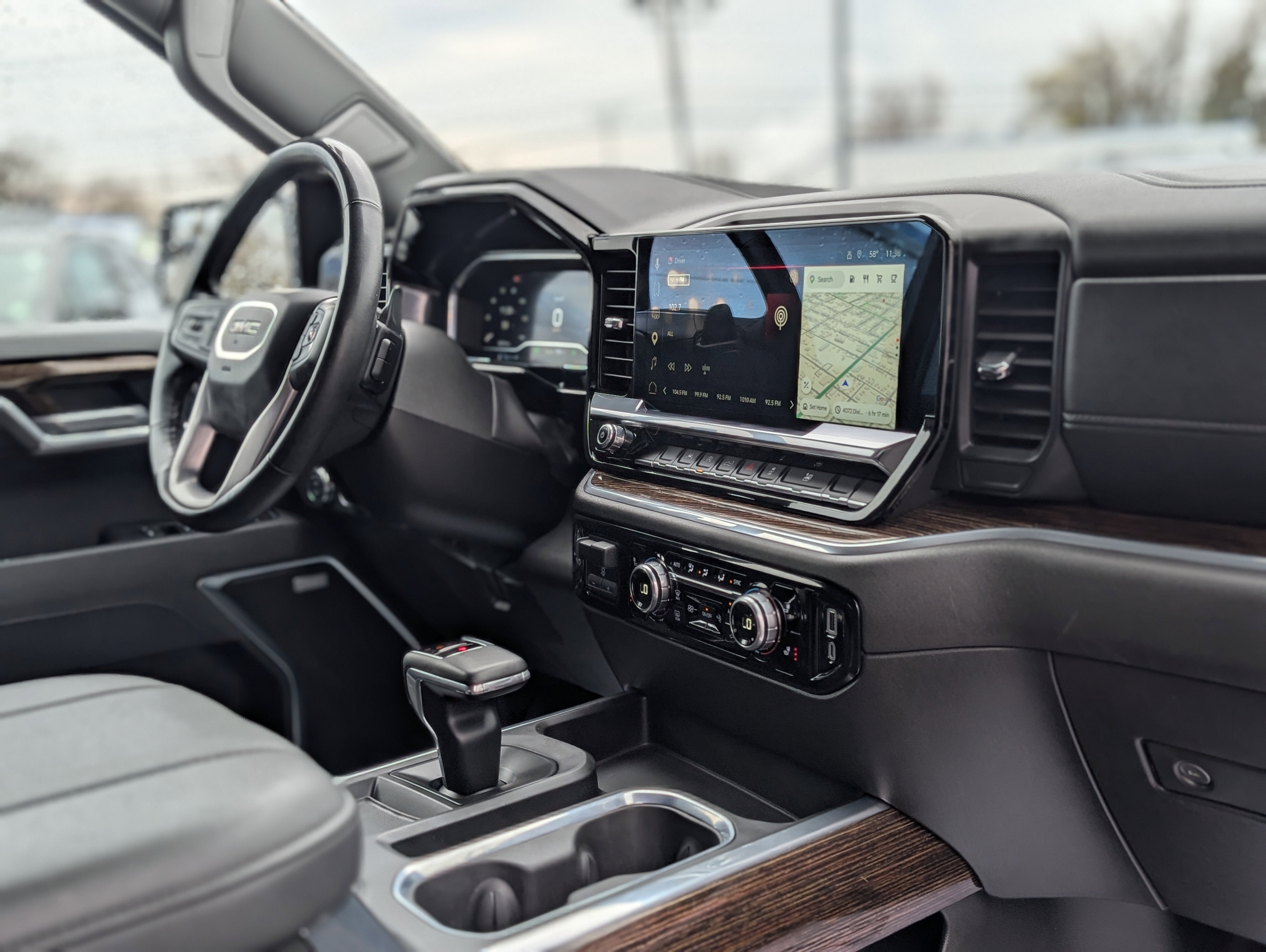 2025 GMC Sierra 1500 Elevation