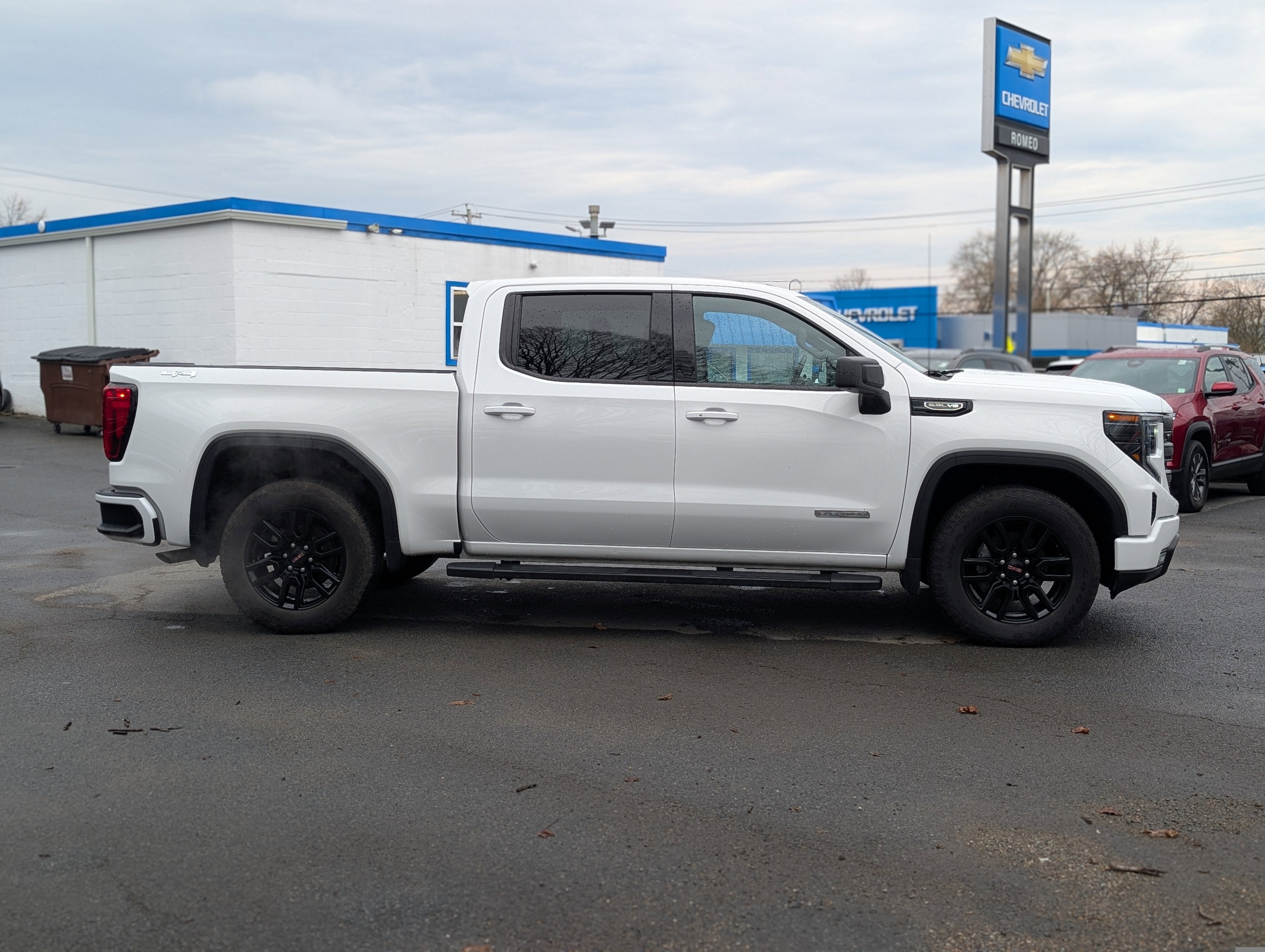 2025 GMC Sierra 1500 Elevation