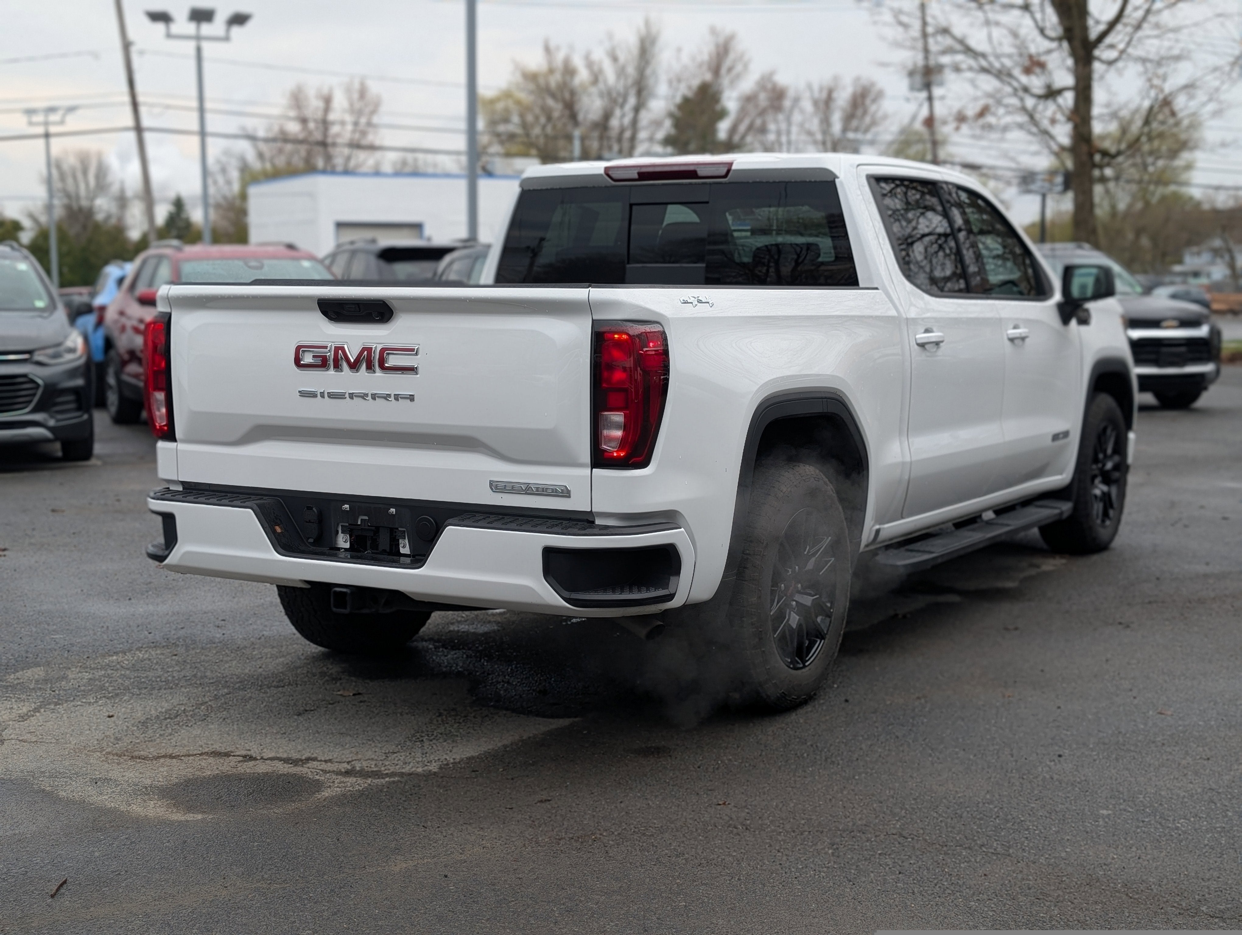 2025 GMC Sierra 1500 Elevation
