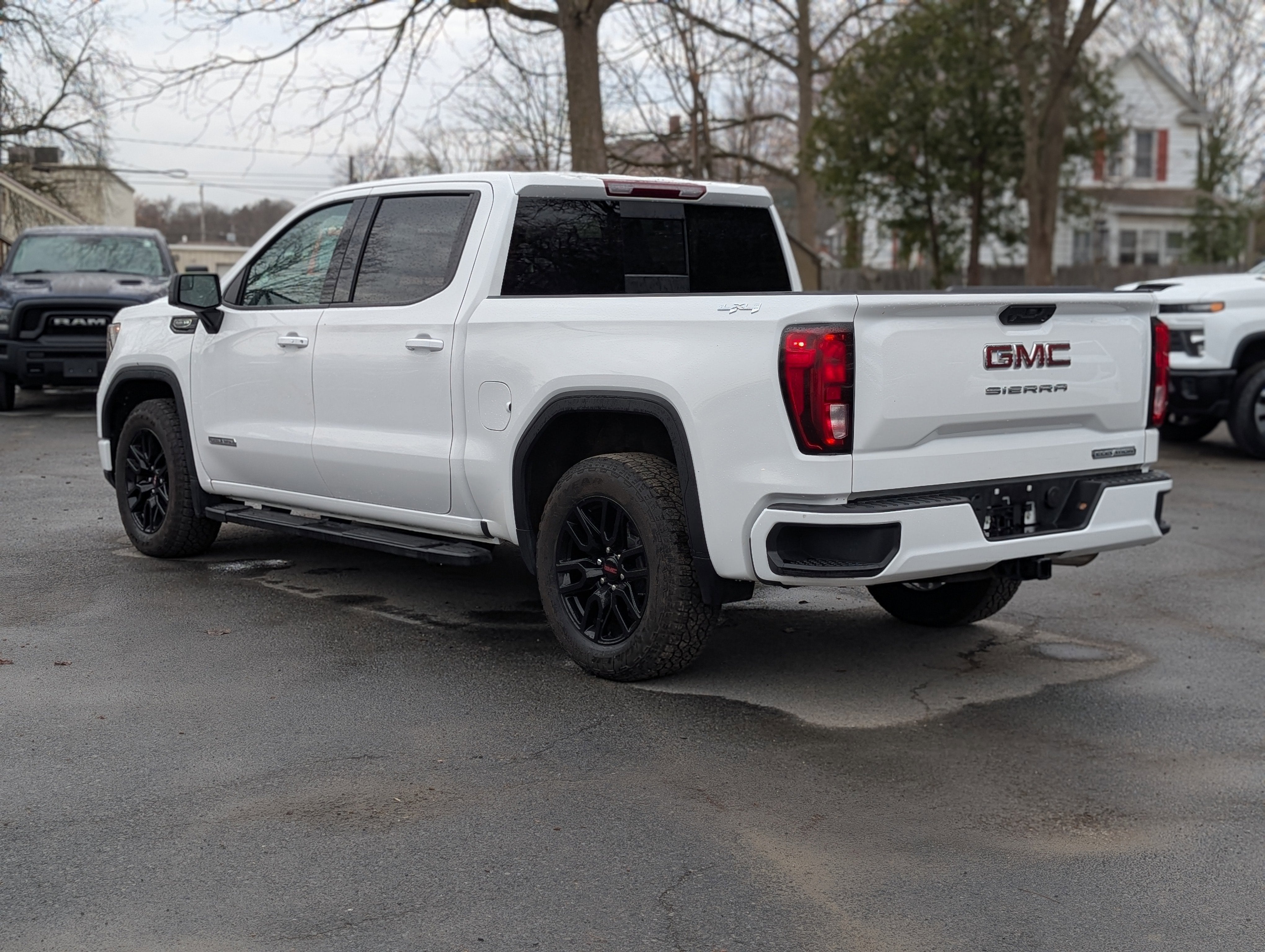 2025 GMC Sierra 1500 Elevation