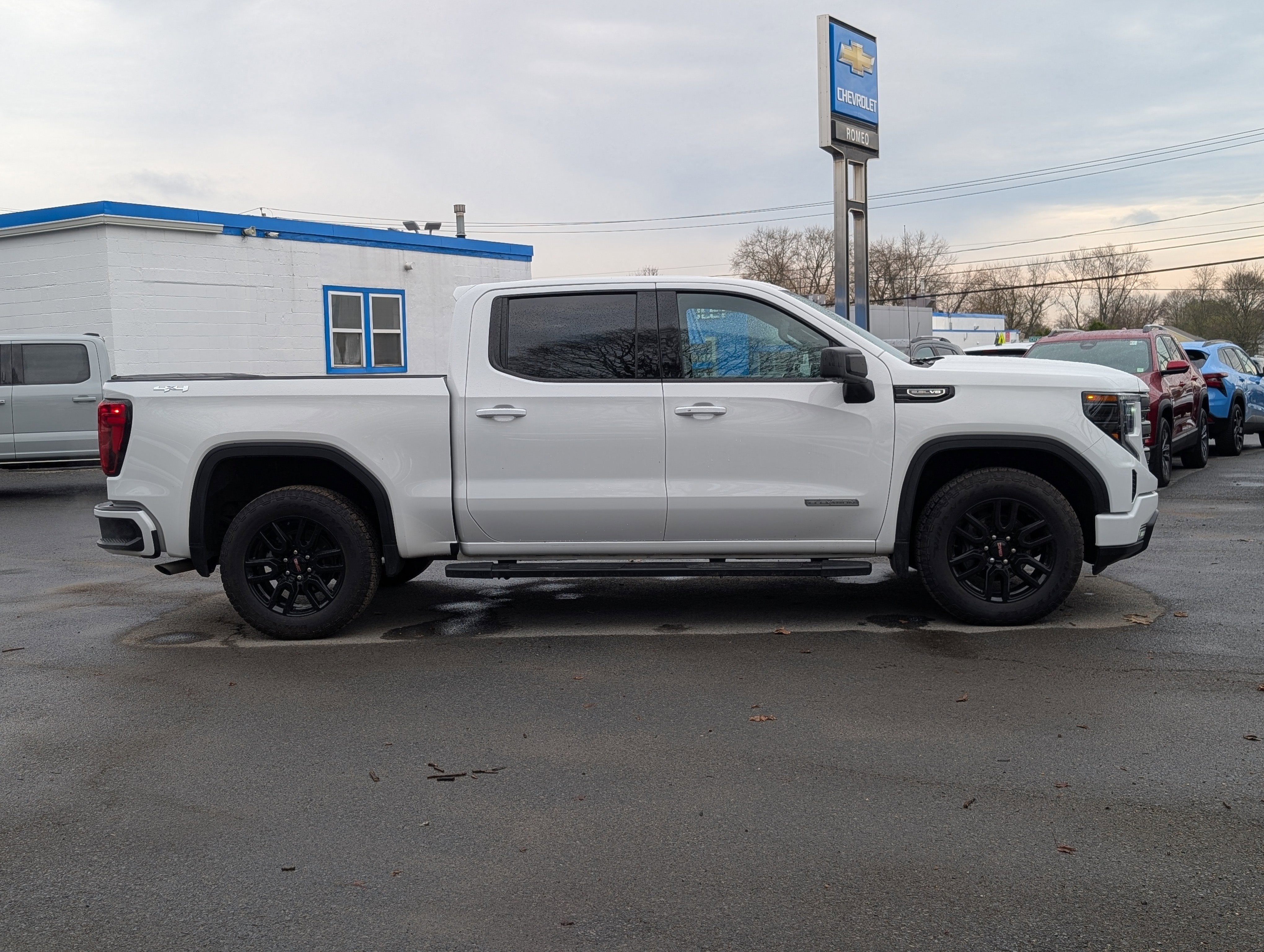 2025 GMC Sierra 1500 Elevation