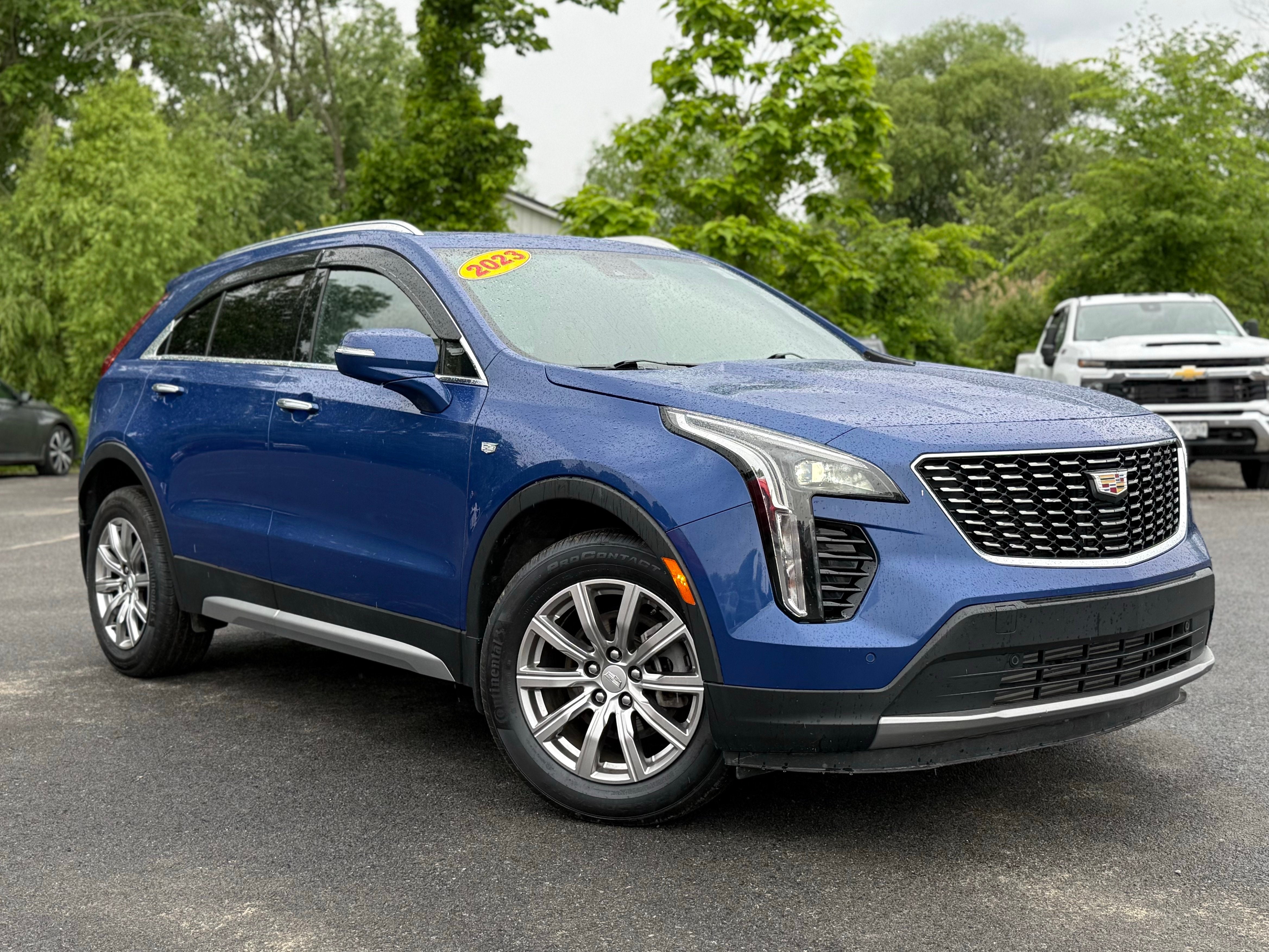 2023 Cadillac XT4 Premium Luxury