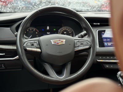 2023 Cadillac XT4 Premium Luxury
