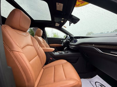 2023 Cadillac XT4 Premium Luxury