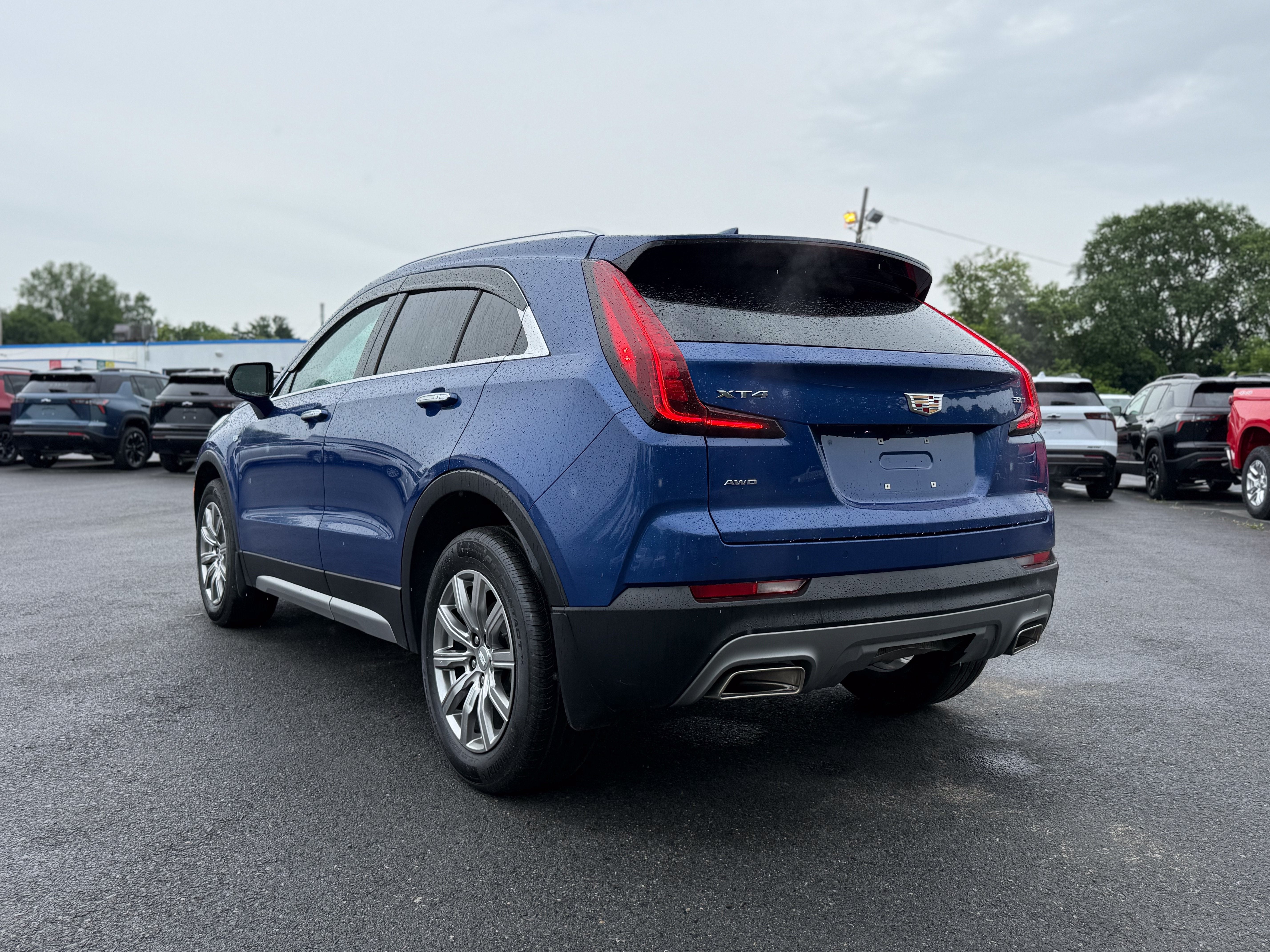2023 Cadillac XT4 Premium Luxury