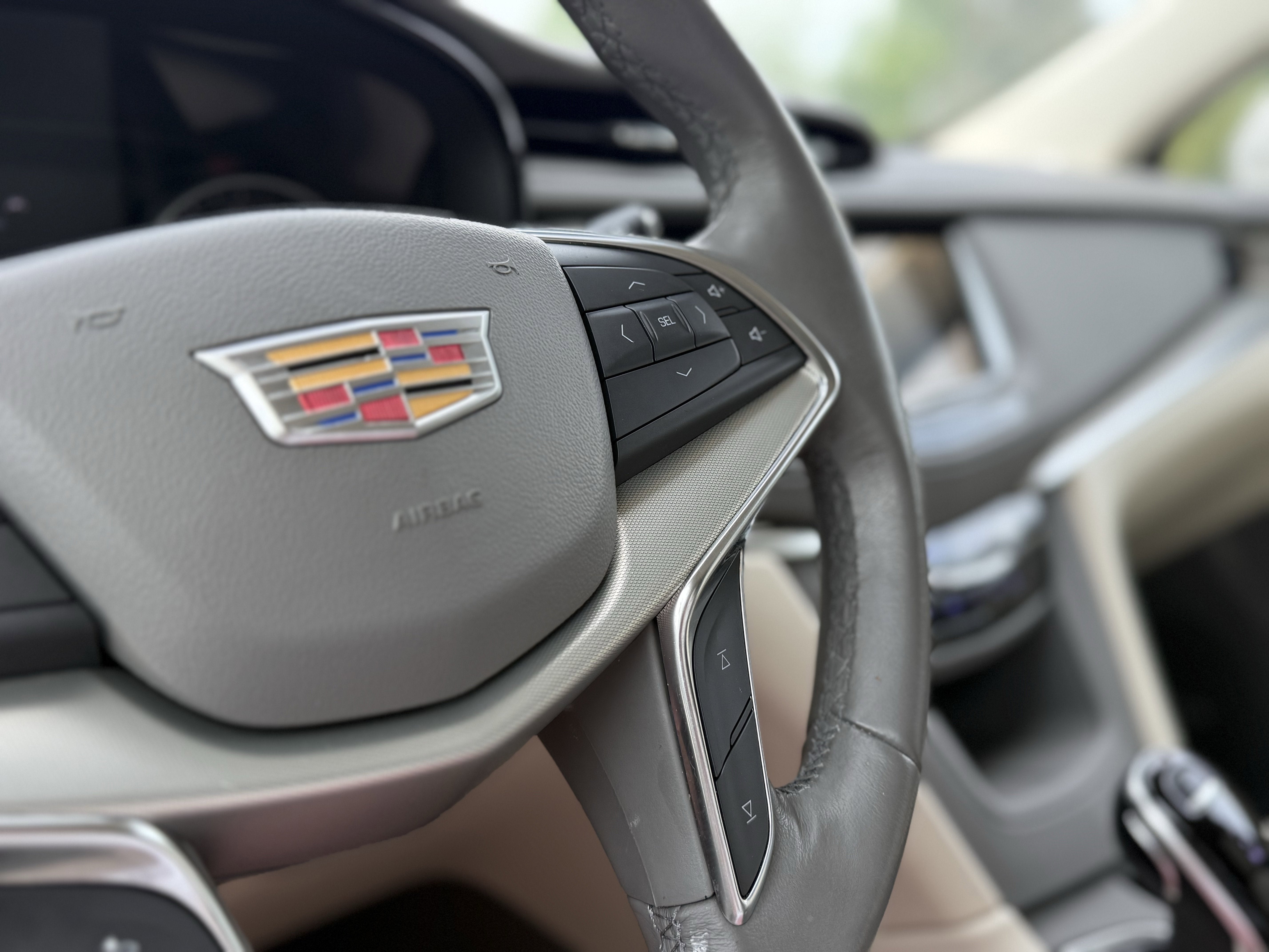 2022 Cadillac XT5 Premium Luxury