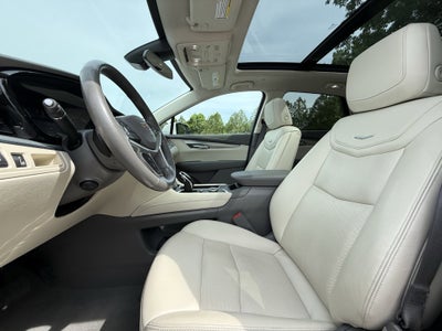 2022 Cadillac XT5 Premium Luxury