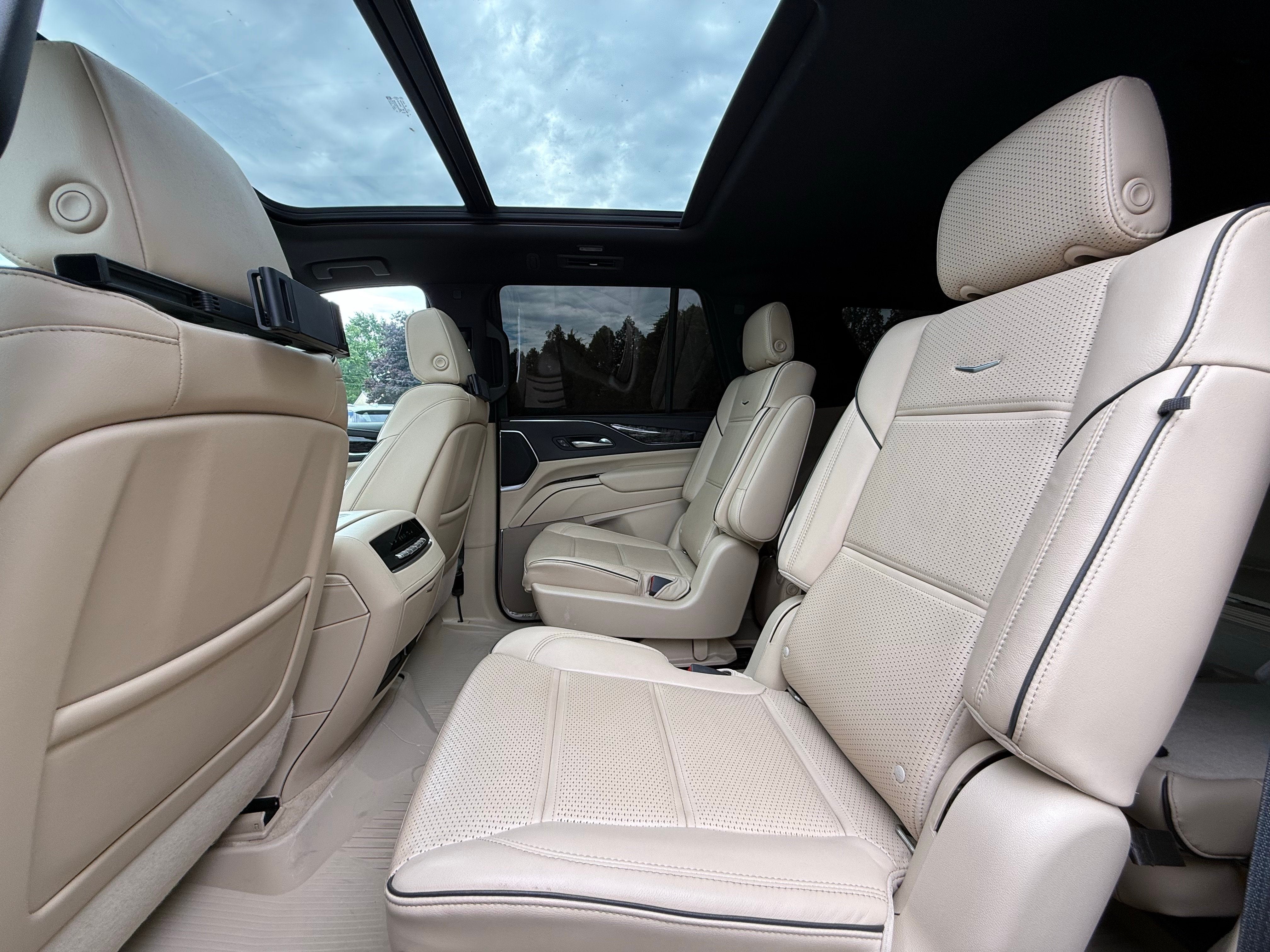 2022 Cadillac Escalade Premium Luxury