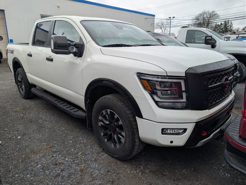 2024 Nissan TITAN Crew Cab PRO-4X 4x4