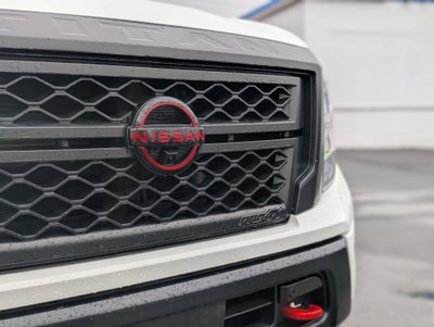 2024 Nissan TITAN Crew Cab PRO-4X 4x4