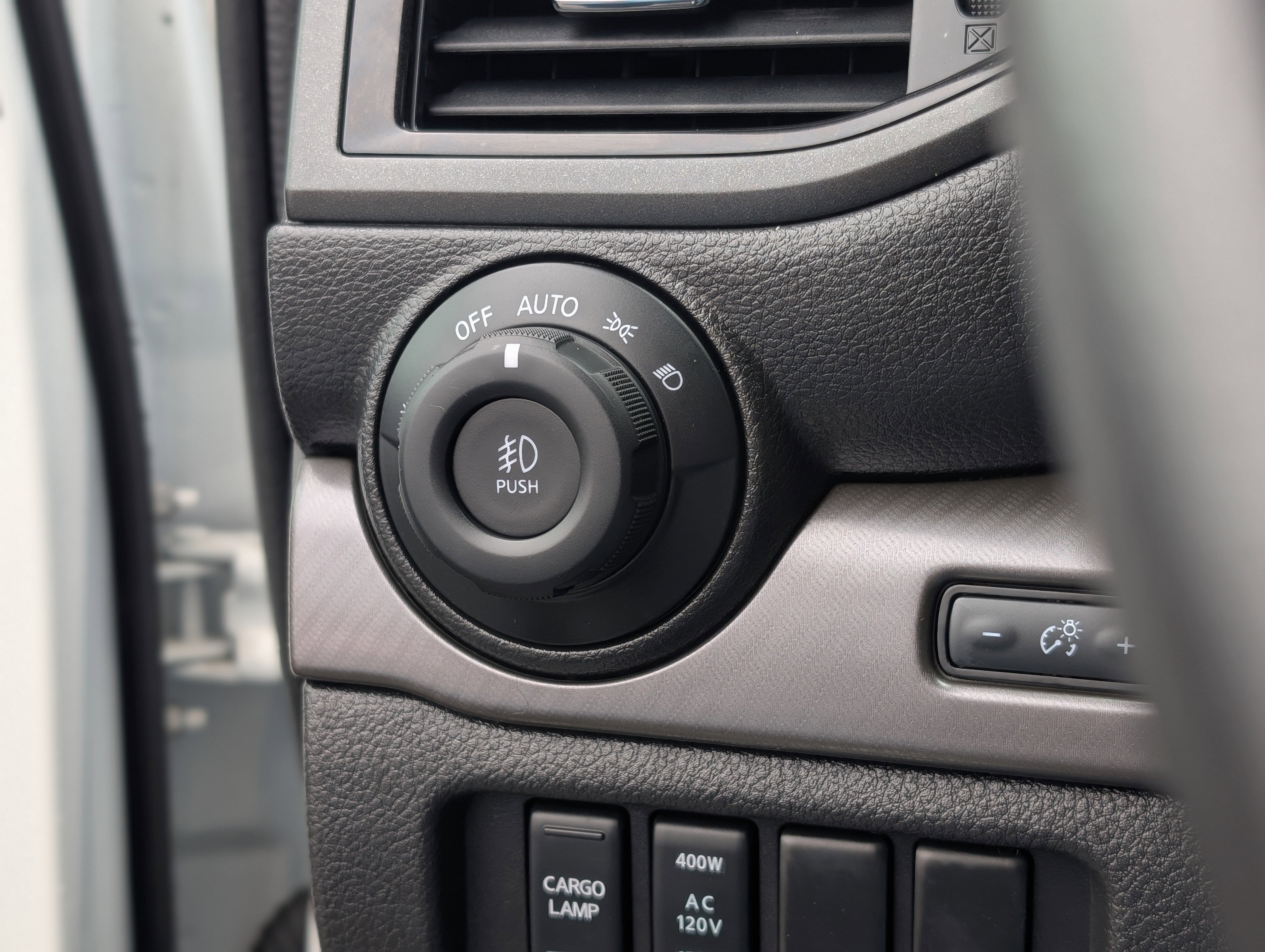 2024 Nissan TITAN Crew Cab PRO-4X 4x4