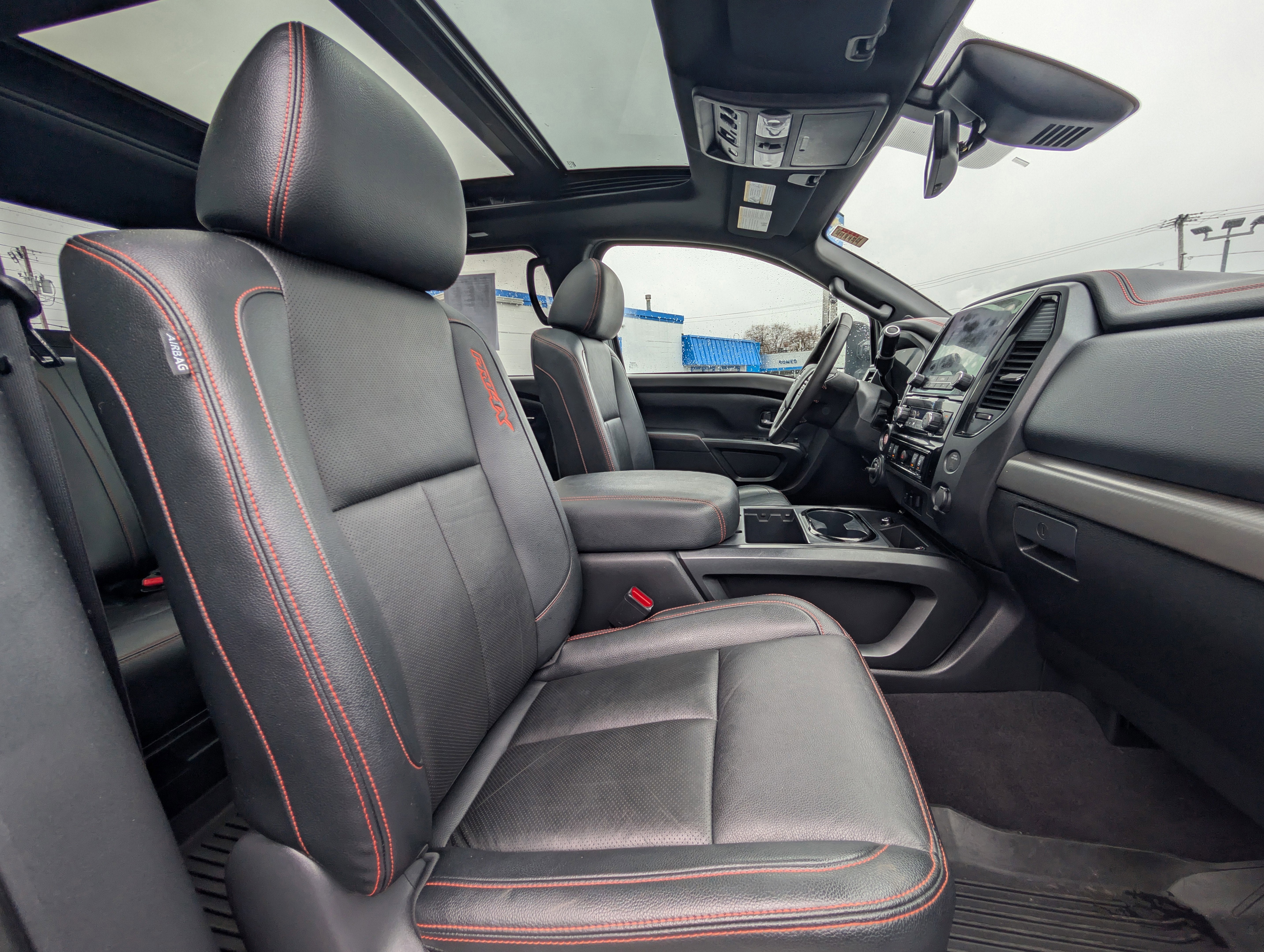 2024 Nissan TITAN Crew Cab PRO-4X 4x4