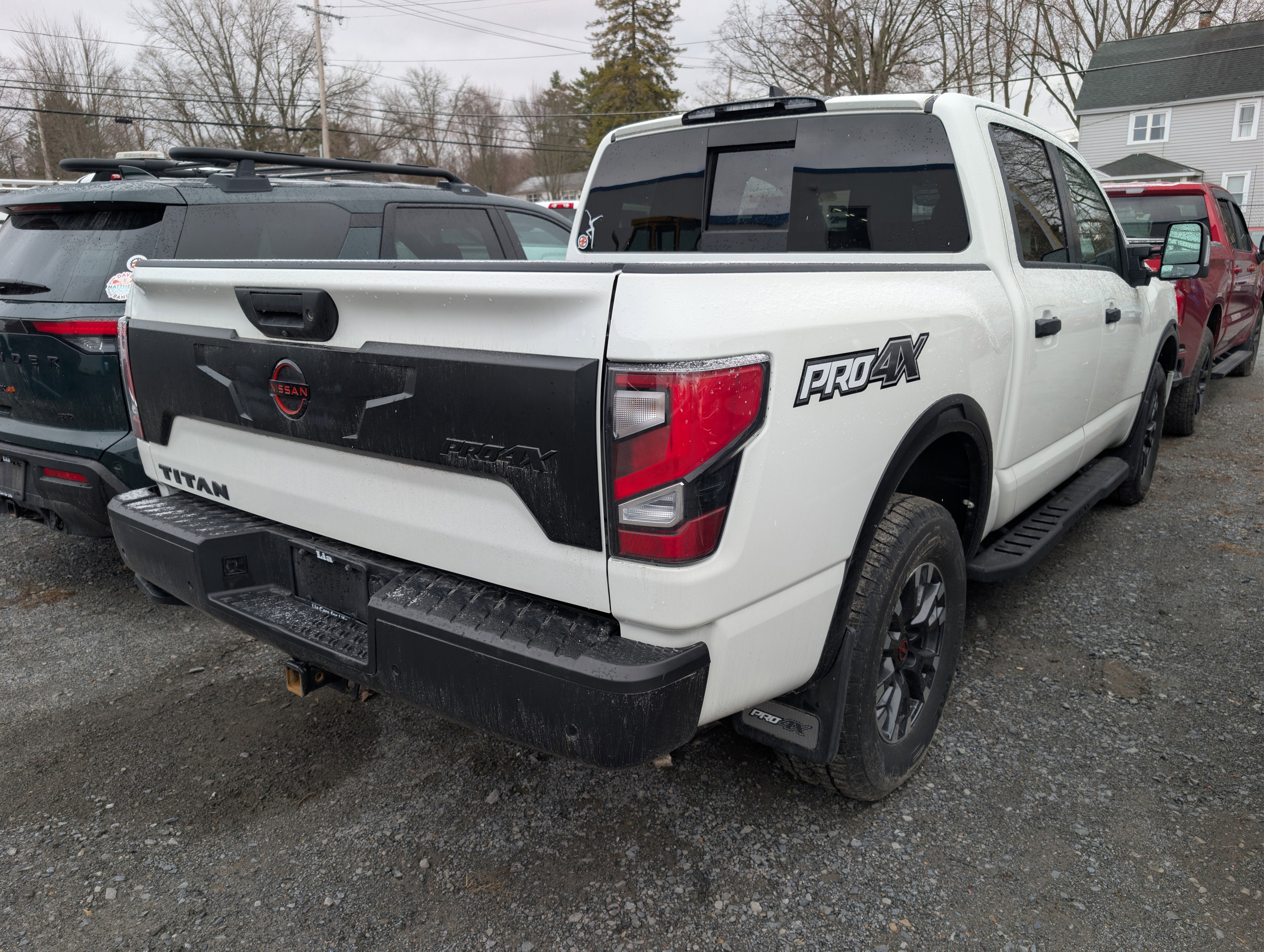 2024 Nissan TITAN Crew Cab PRO-4X 4x4