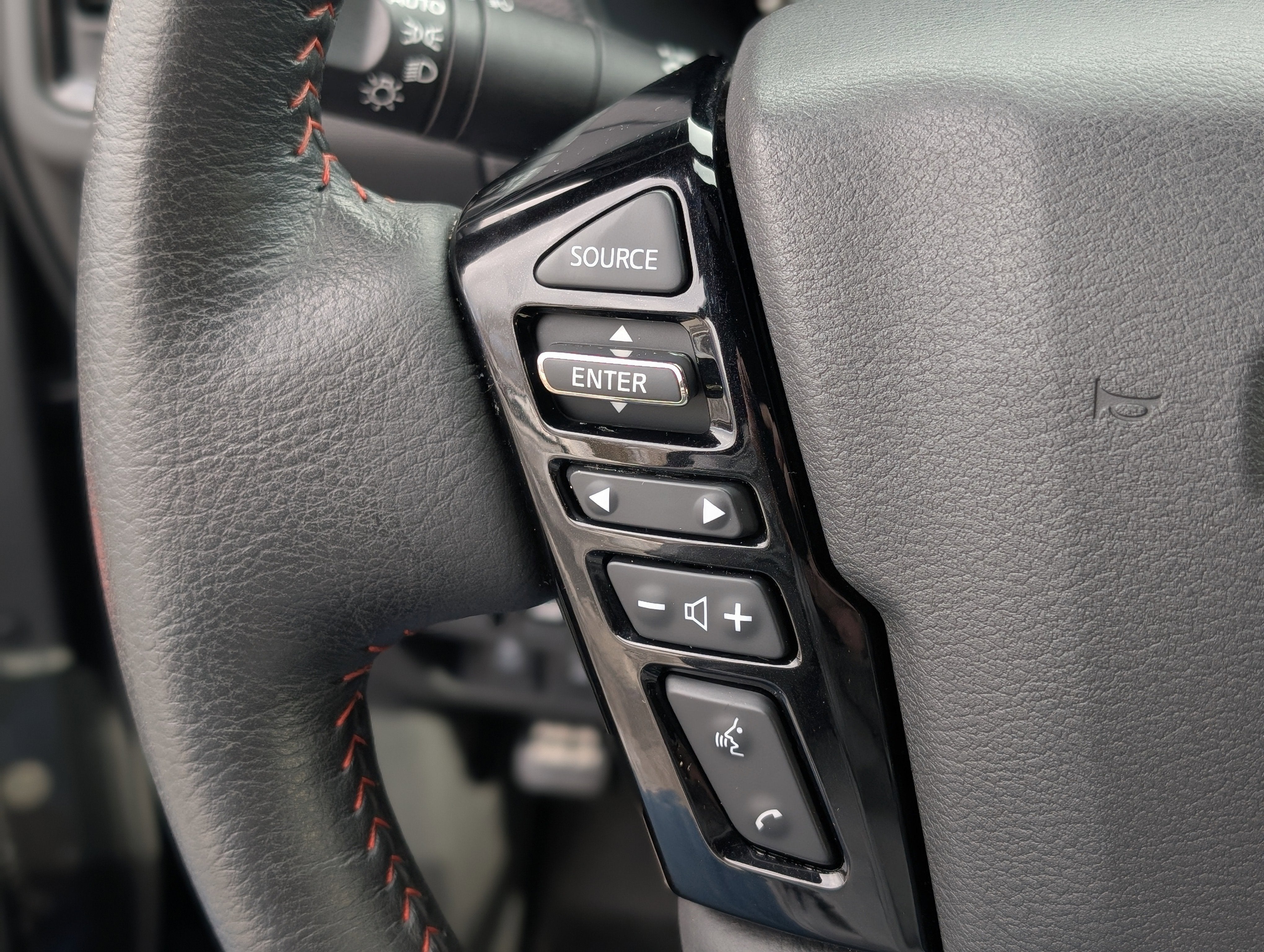 2023 Nissan Frontier Crew Cab PRO-4X 4x4