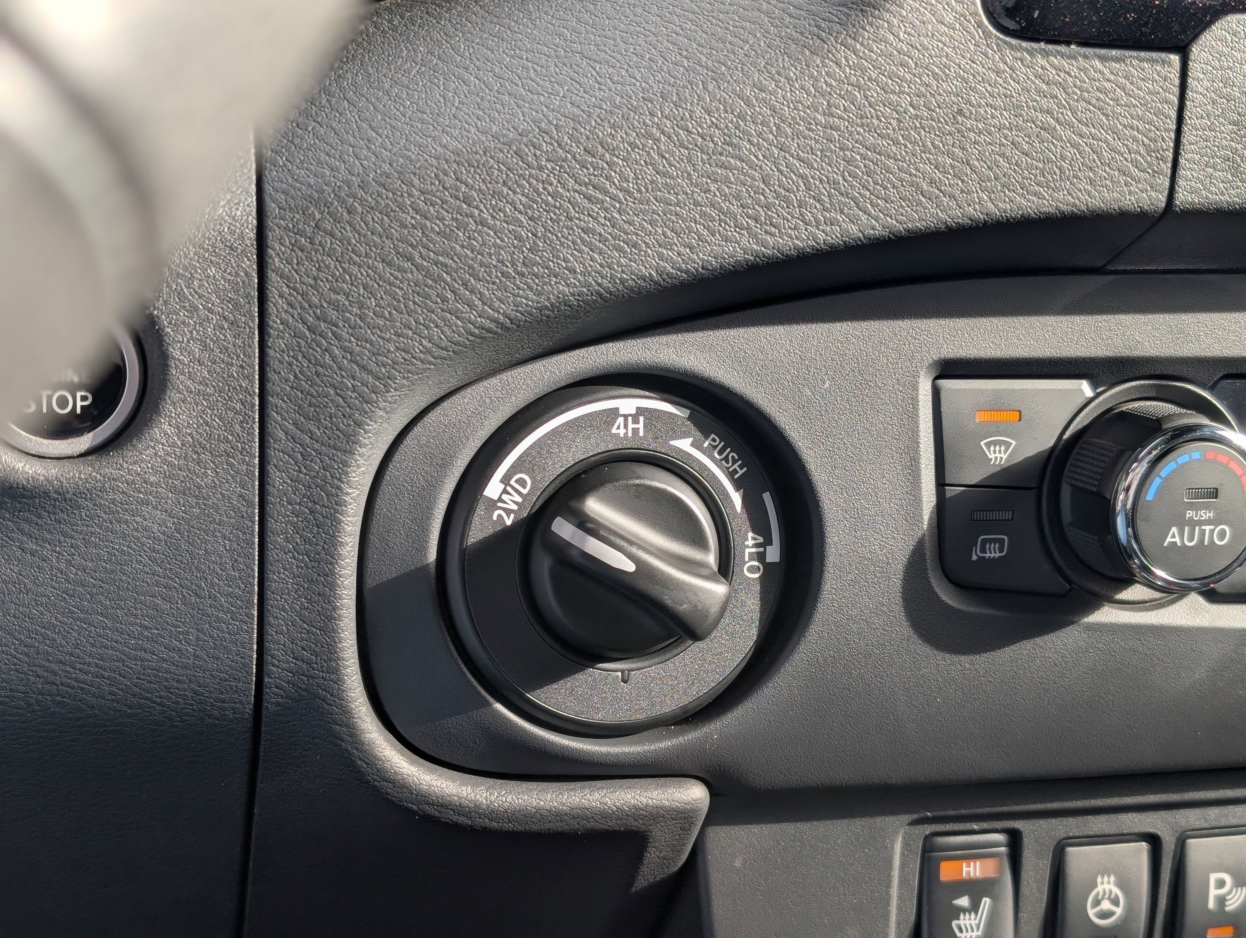 2023 Nissan Frontier Crew Cab PRO-4X 4x4