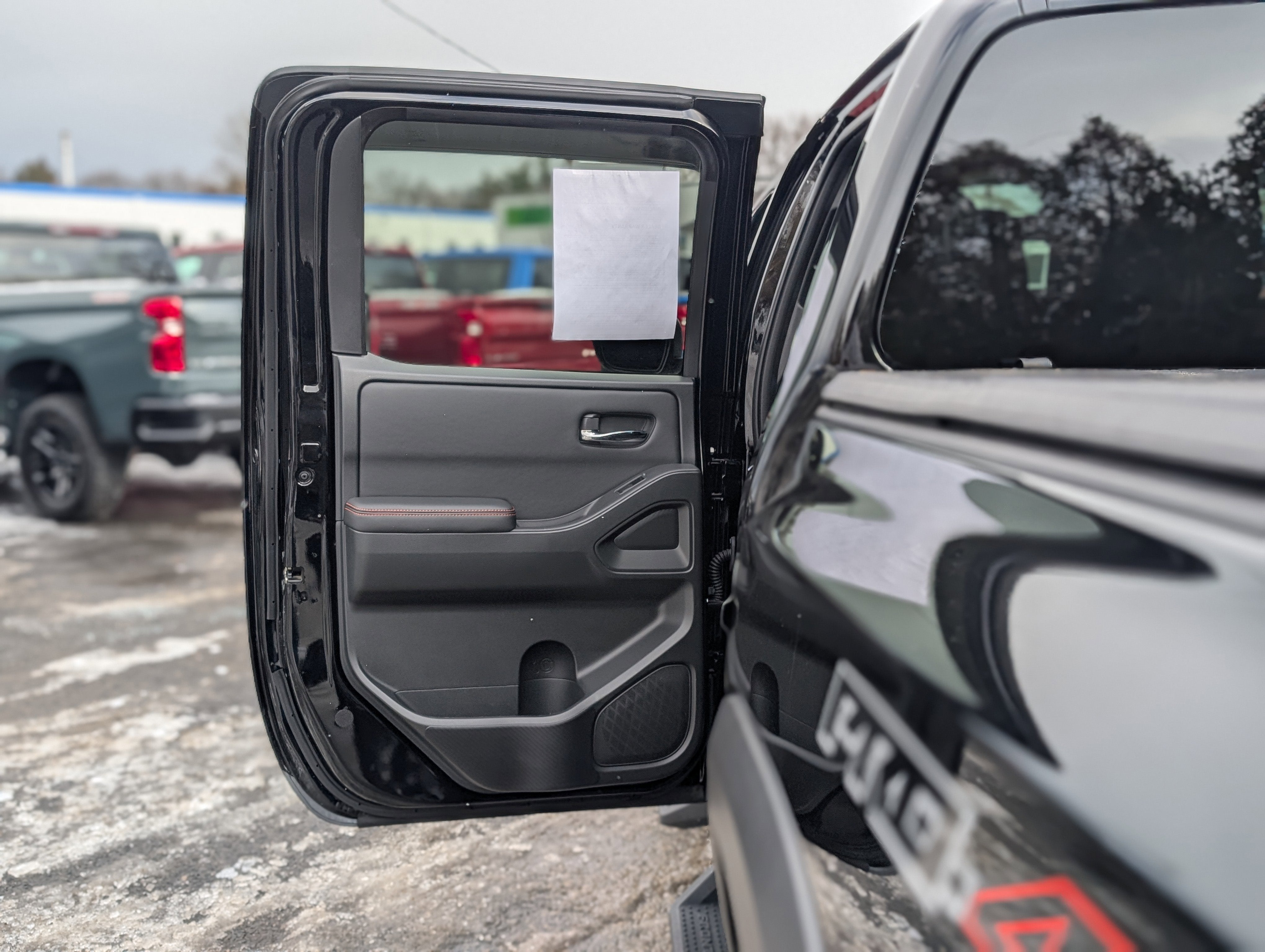 2023 Nissan Frontier Crew Cab PRO-4X 4x4