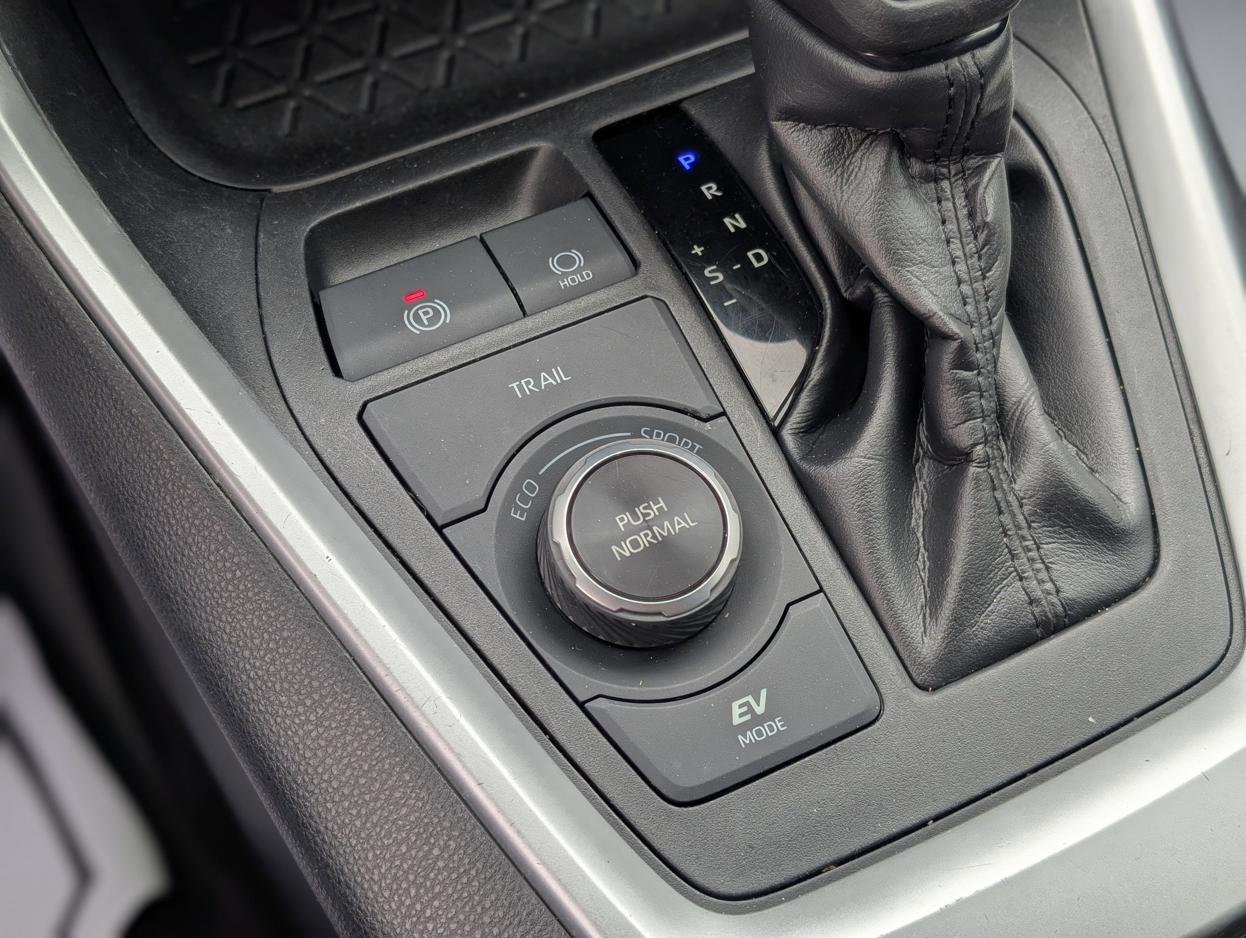 2019 Toyota RAV4 Hybrid LE