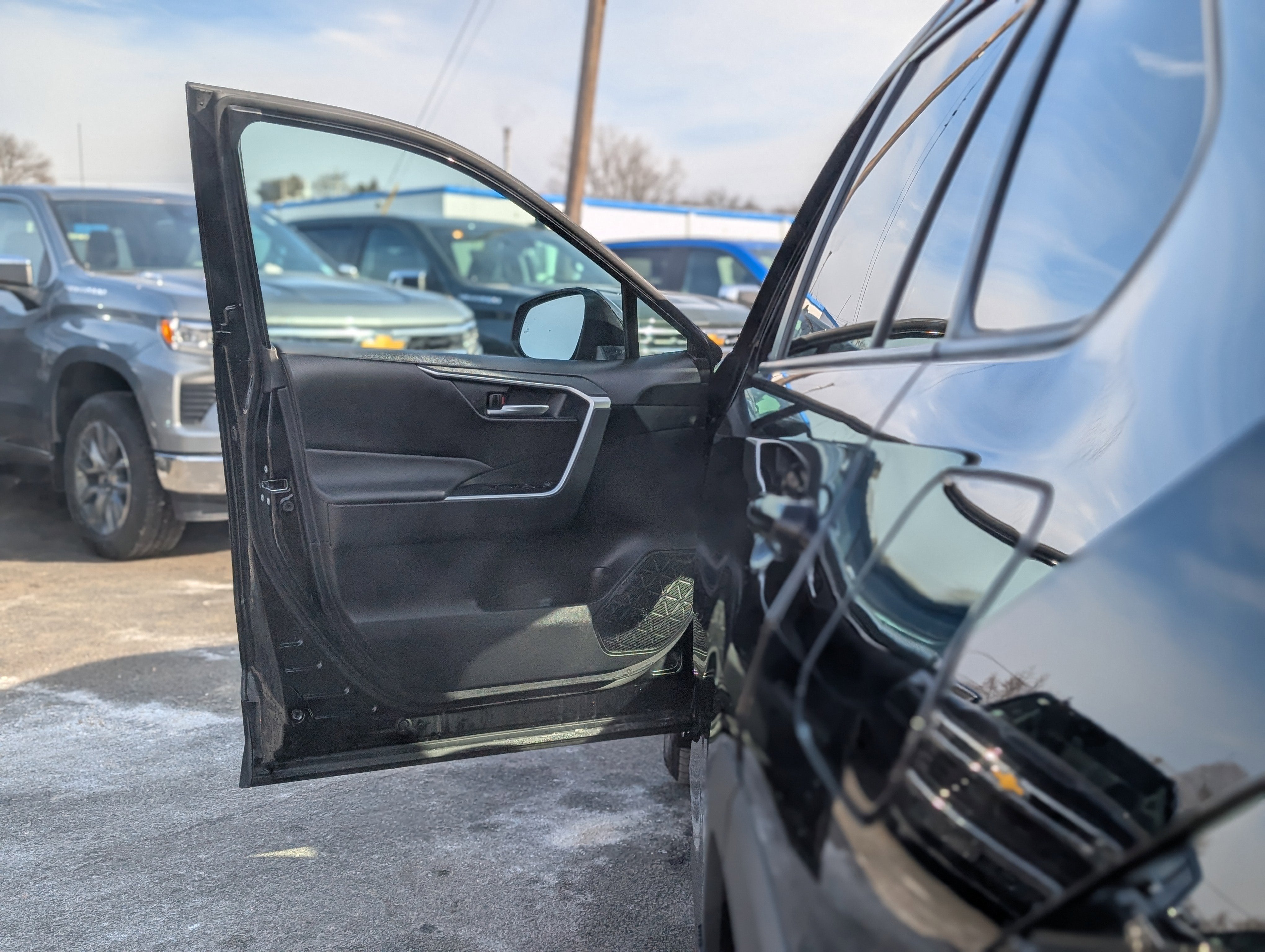 2023 Toyota RAV4 Hybrid Woodland Edition