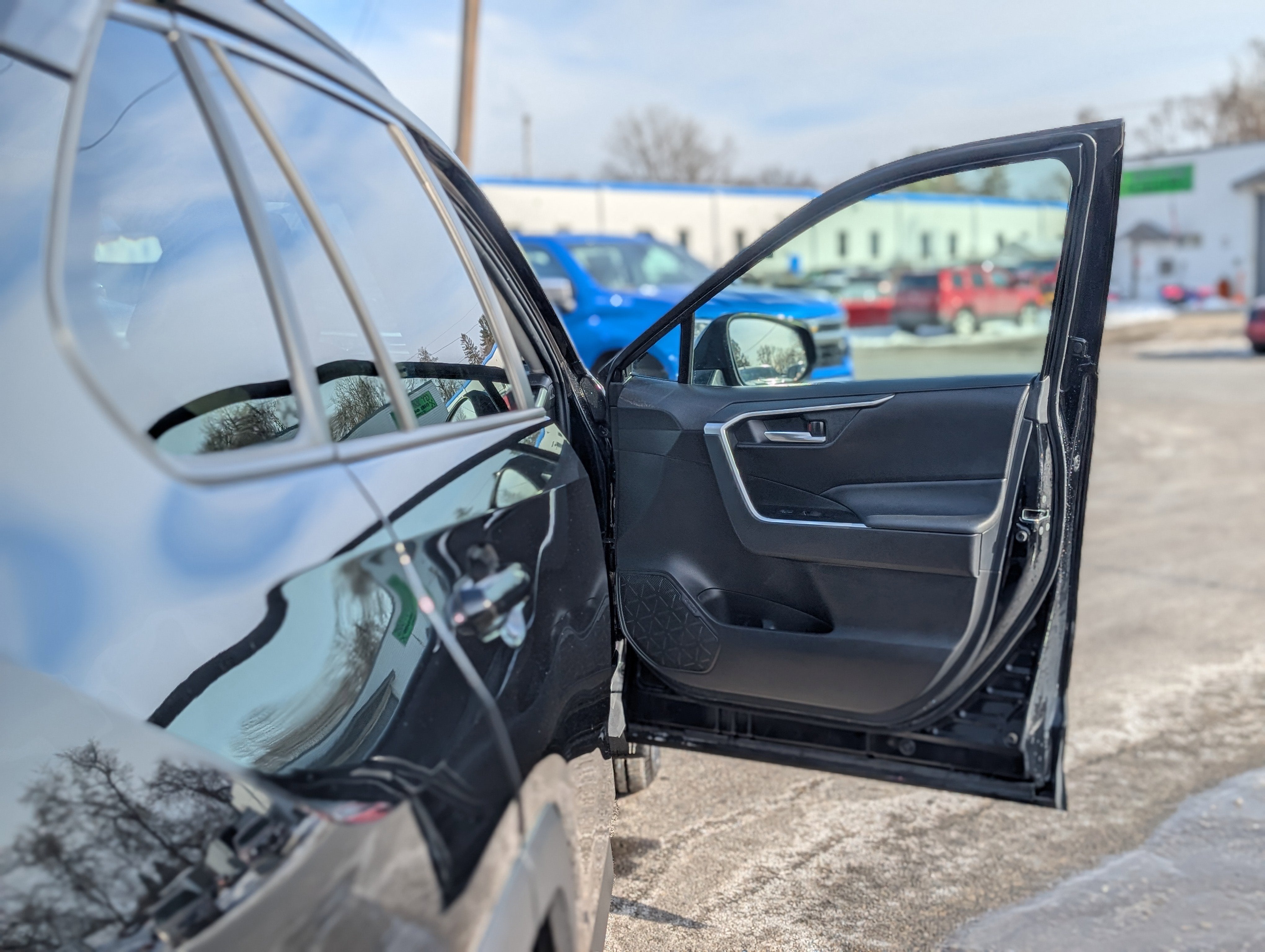 2023 Toyota RAV4 Hybrid Woodland Edition