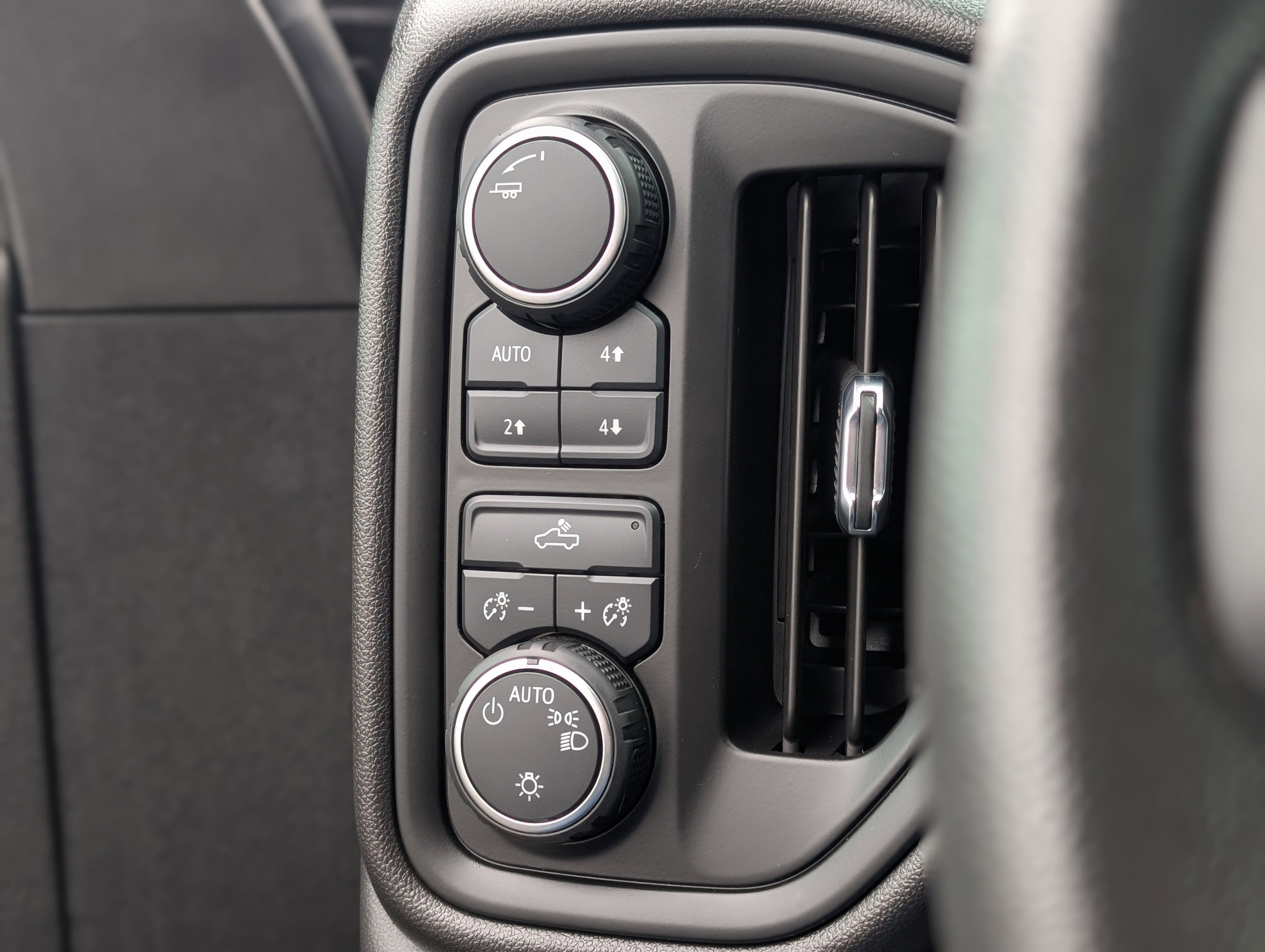 2023 Chevrolet Silverado 1500 Custom Trail Boss