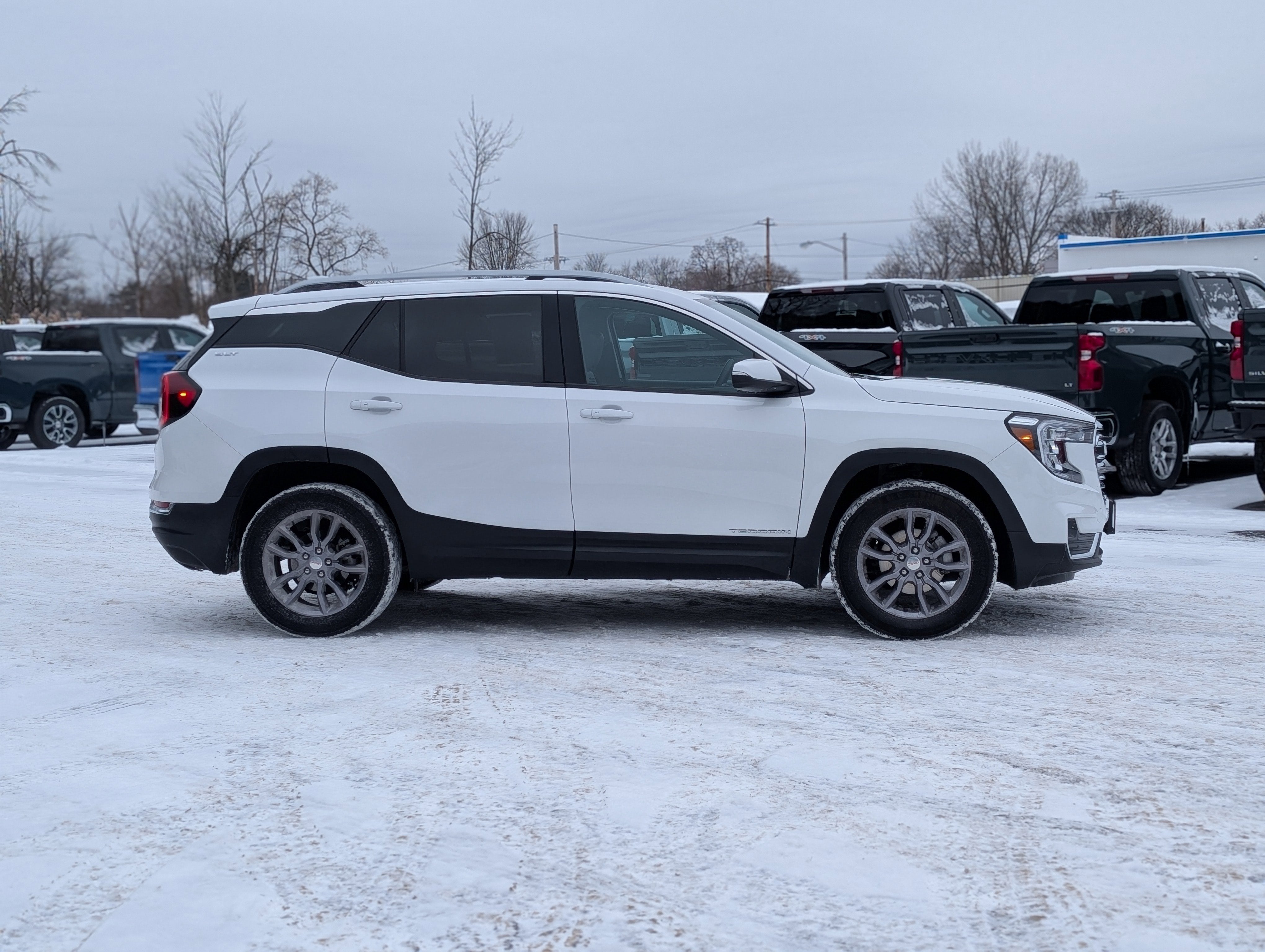 2024 GMC Terrain SLT