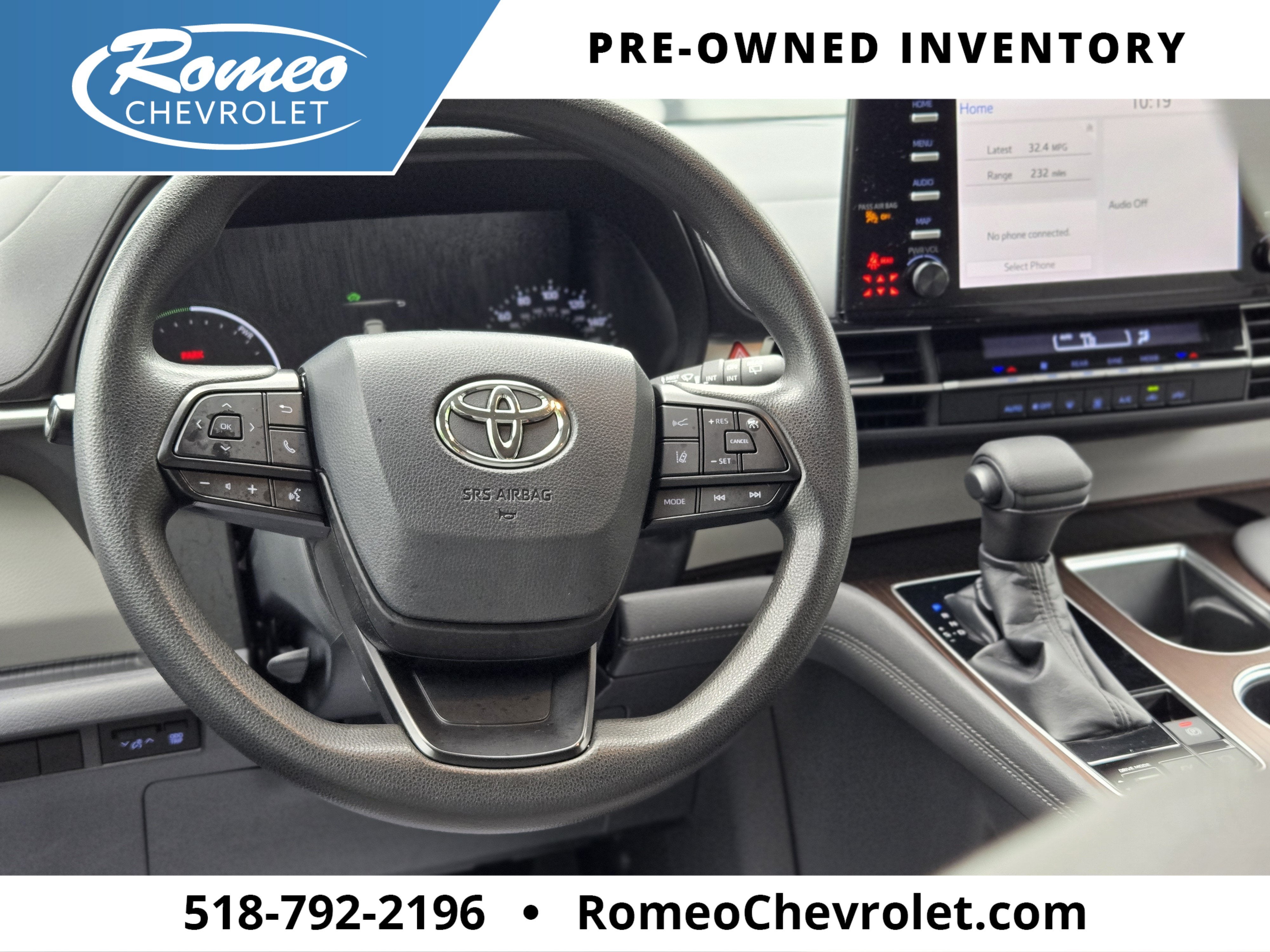 2022 Toyota Sienna LE