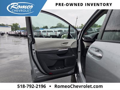 2022 Toyota Sienna LE