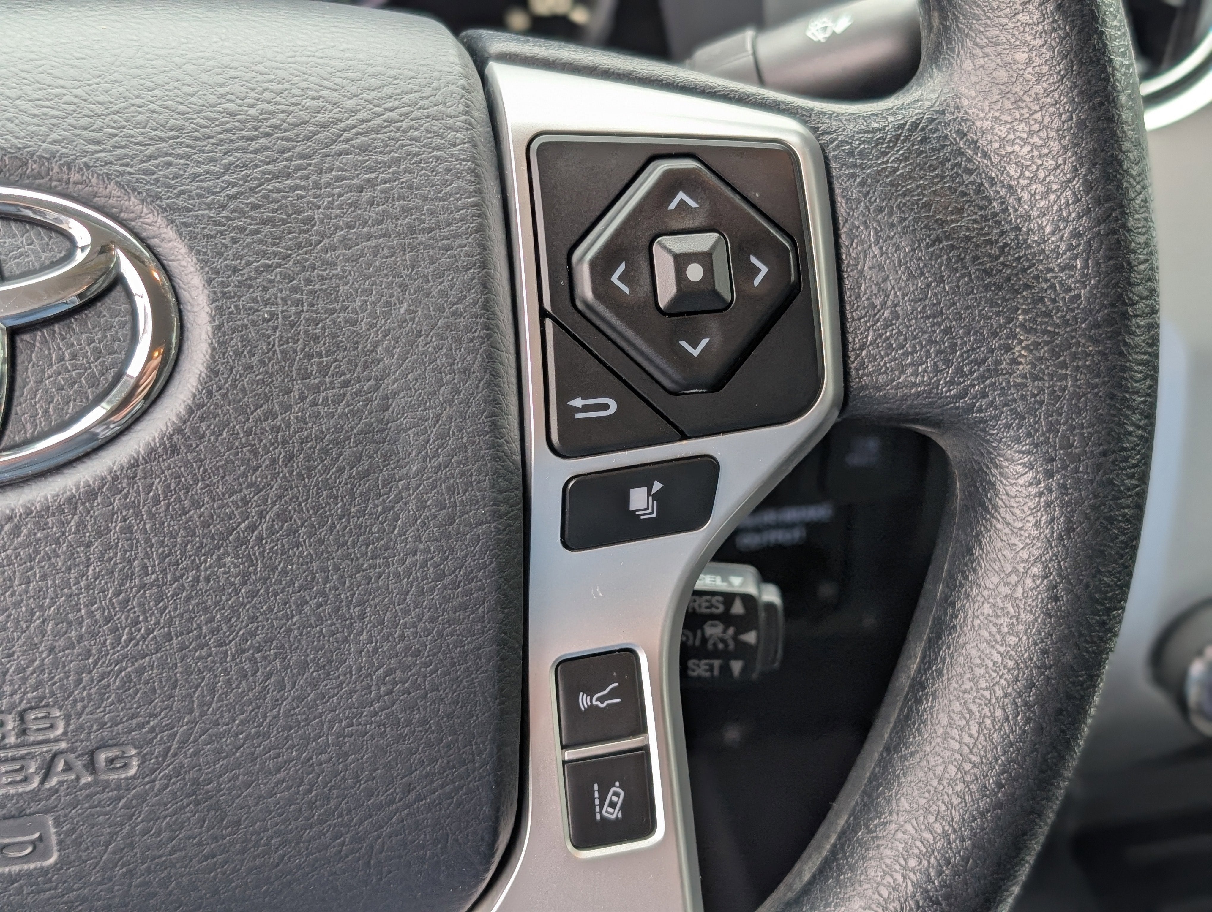 2018 Toyota Tundra SR5 5.7L V8