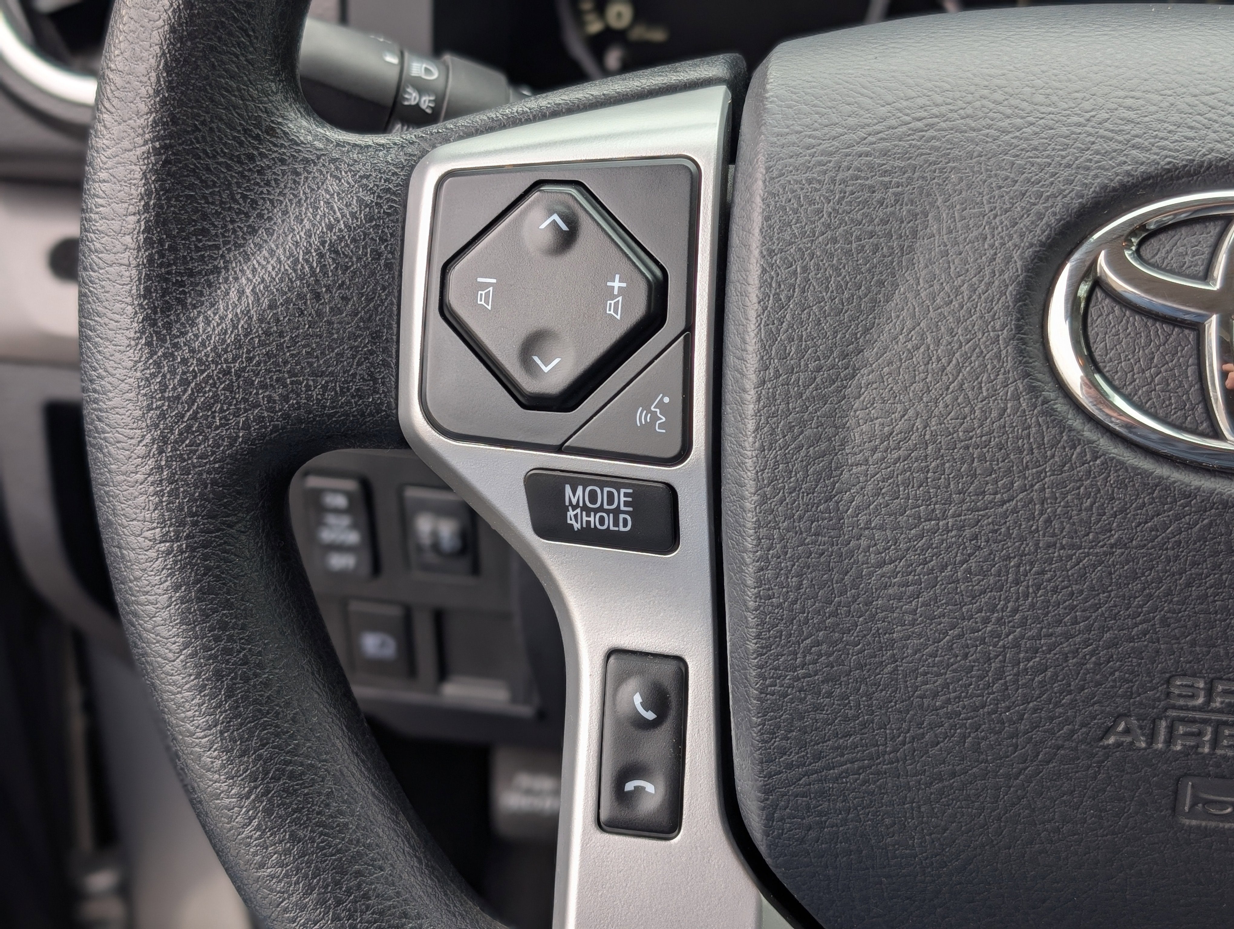 2018 Toyota Tundra SR5 5.7L V8