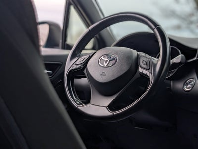 2018 Toyota C-HR XLE Premium