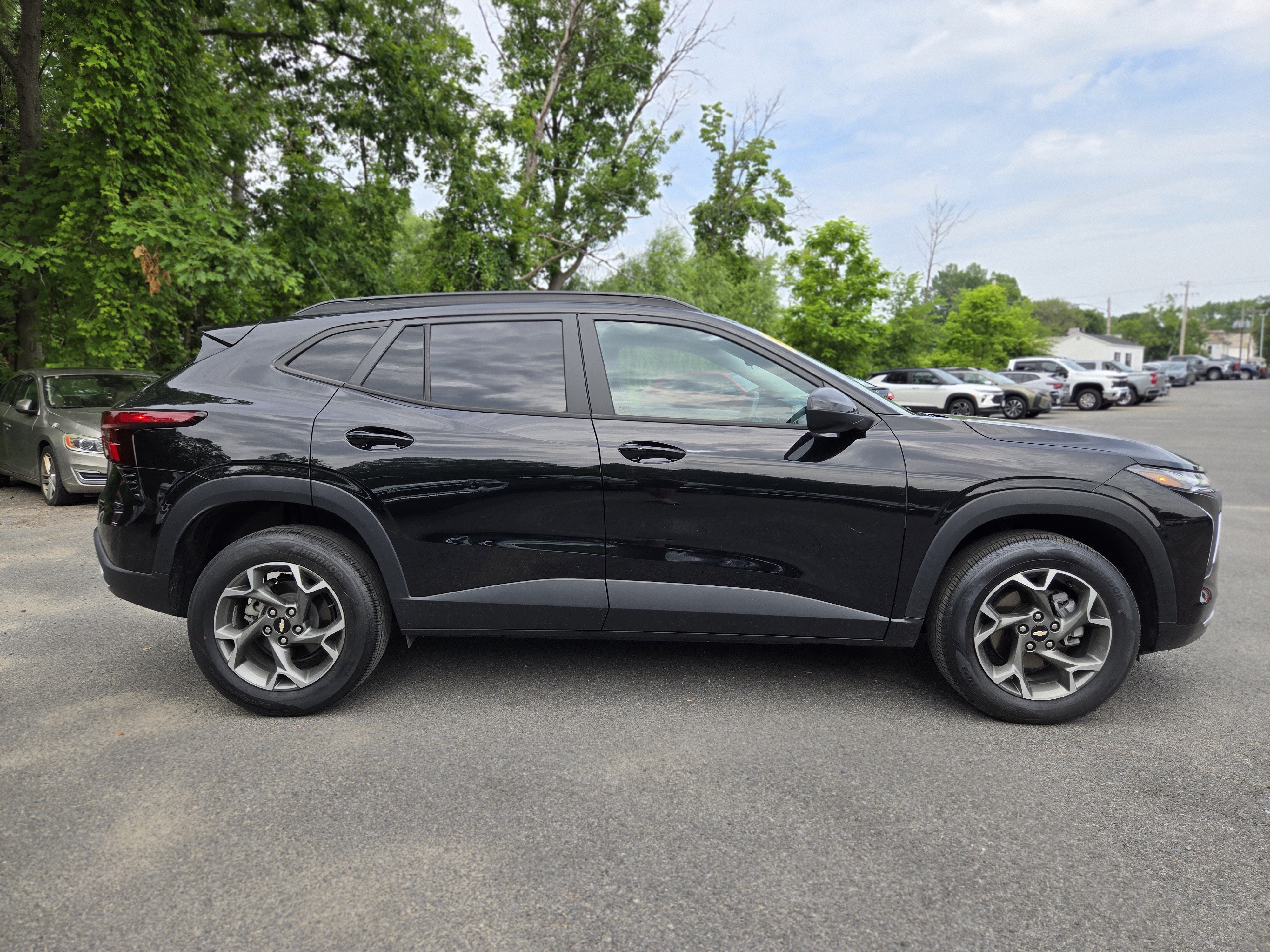 2024 Chevrolet Trax LT