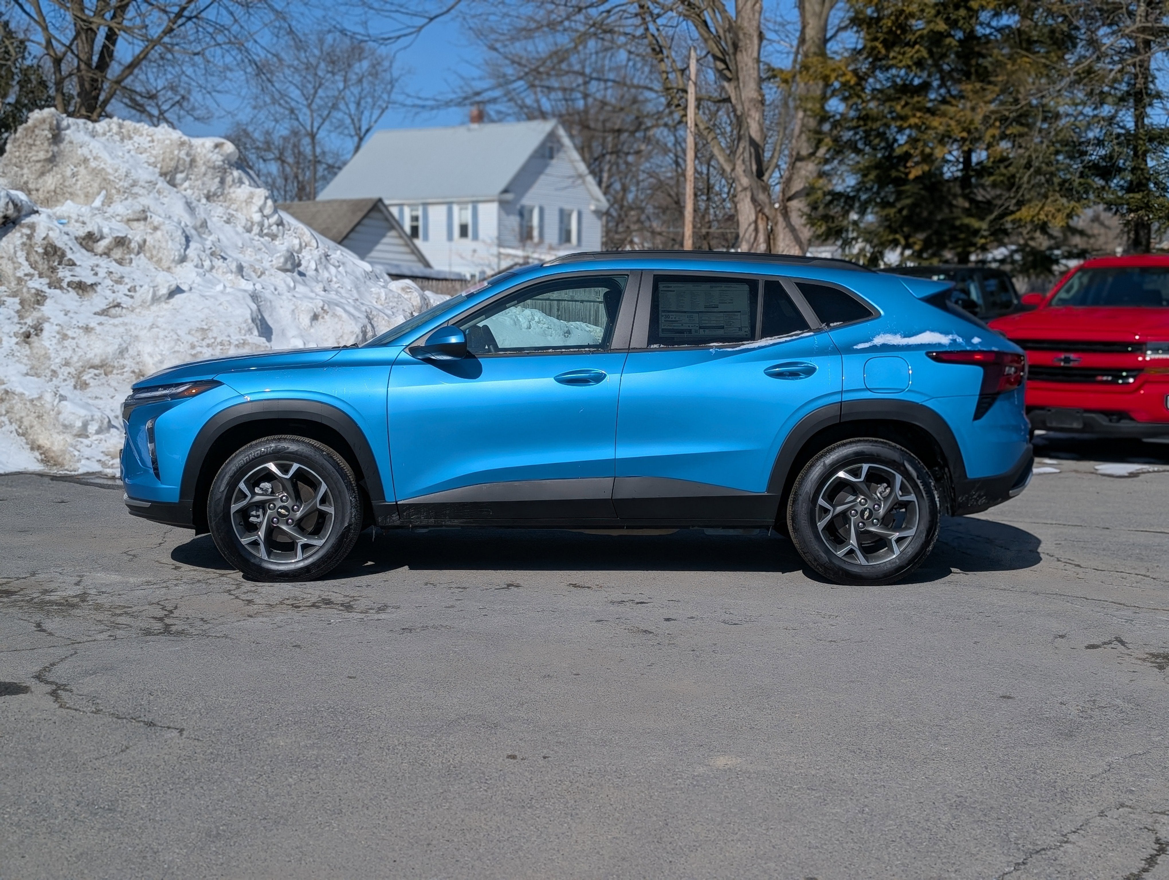 2025 Chevrolet Trax LT