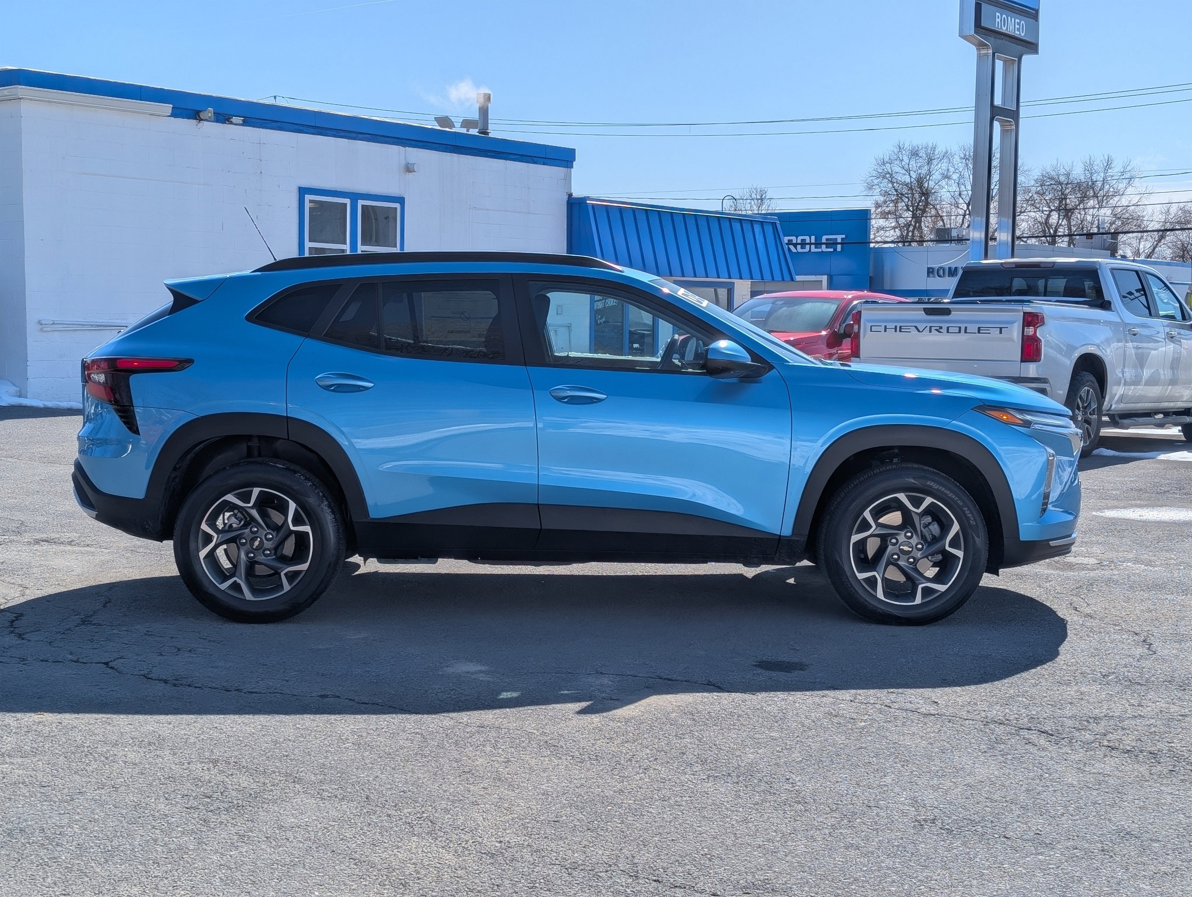 2025 Chevrolet Trax LT