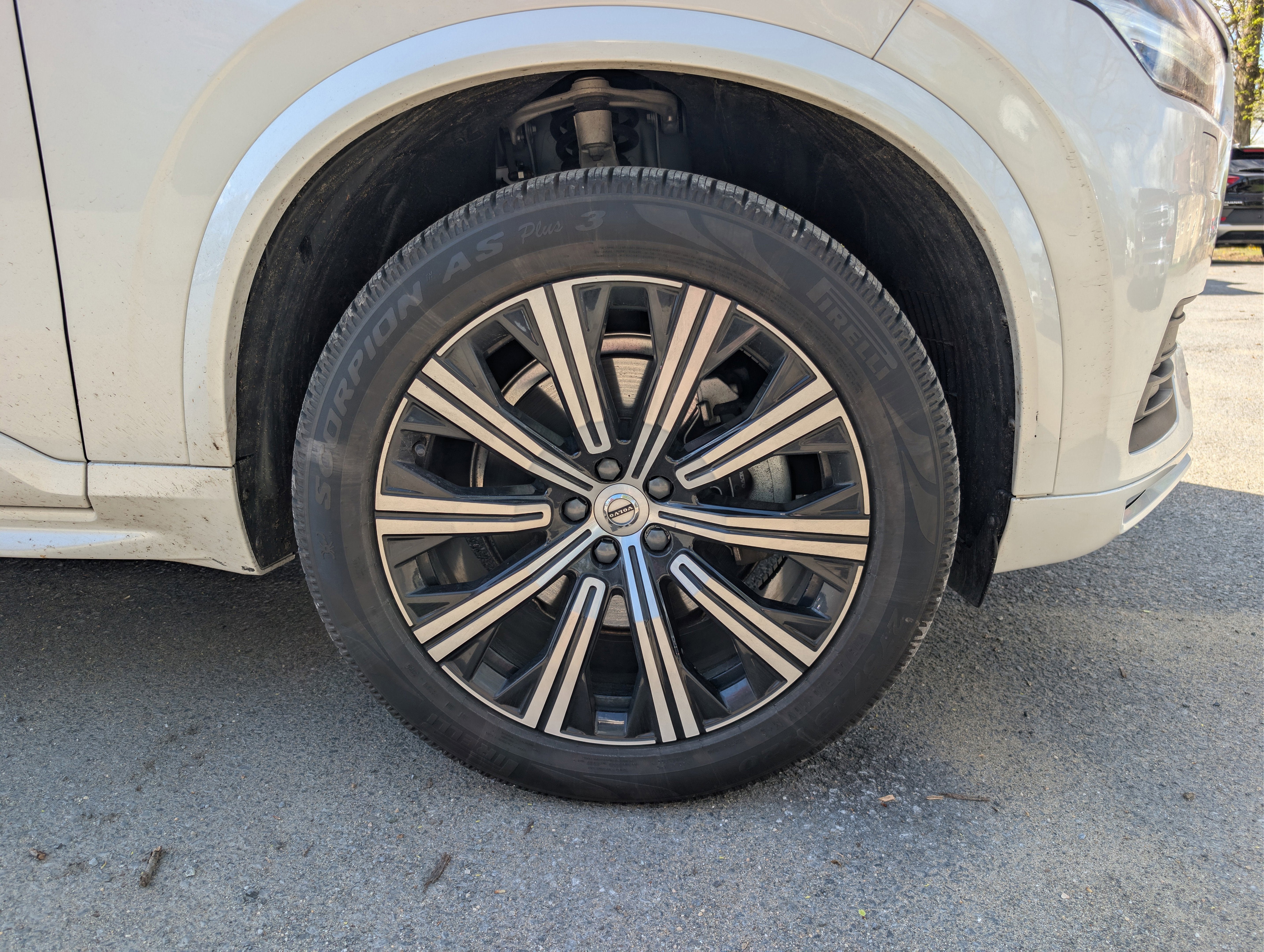 2023 Volvo XC90 B5 Core